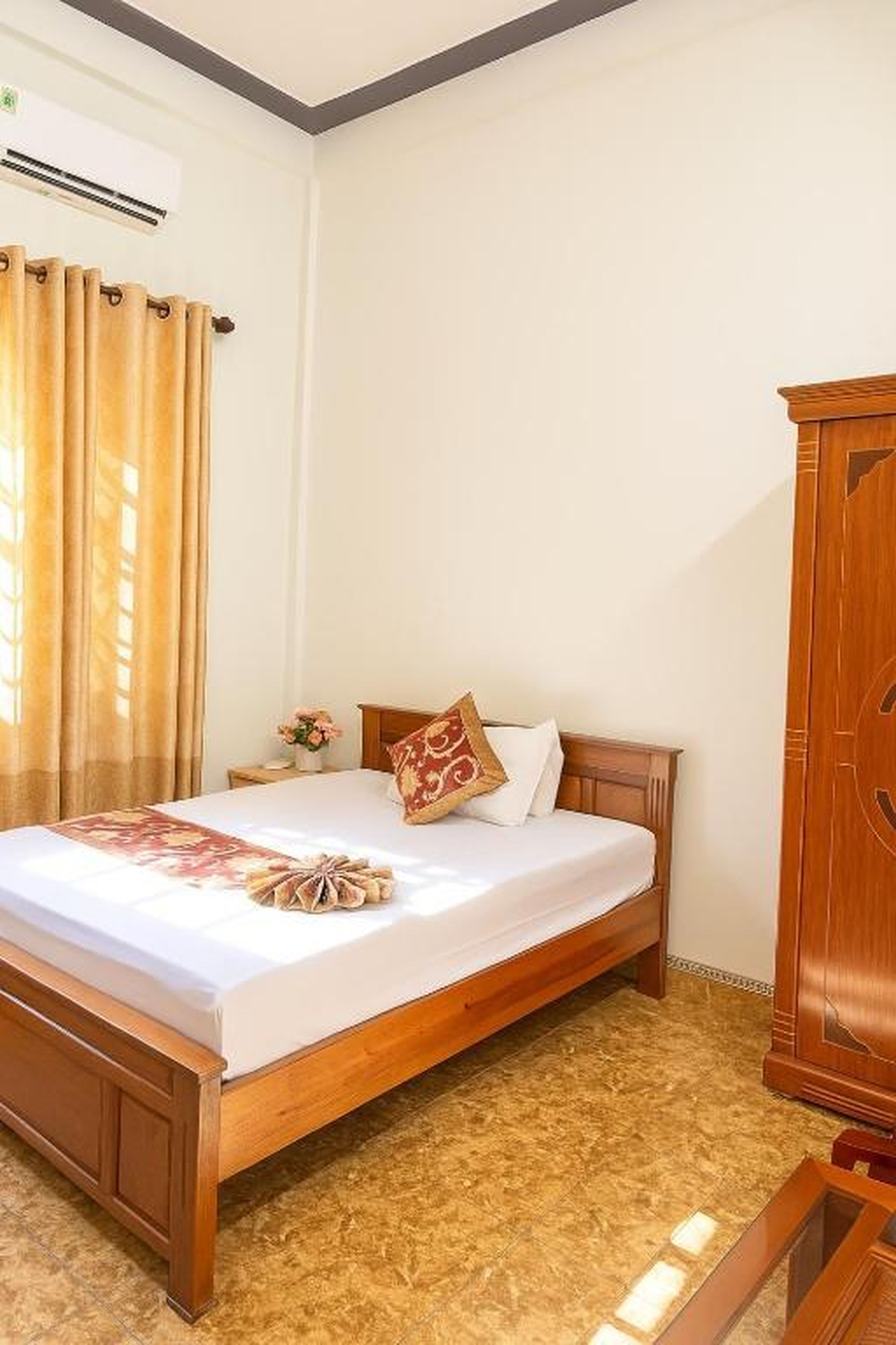 Hồng Trà Hotel Quảng Ninh - Hình 2