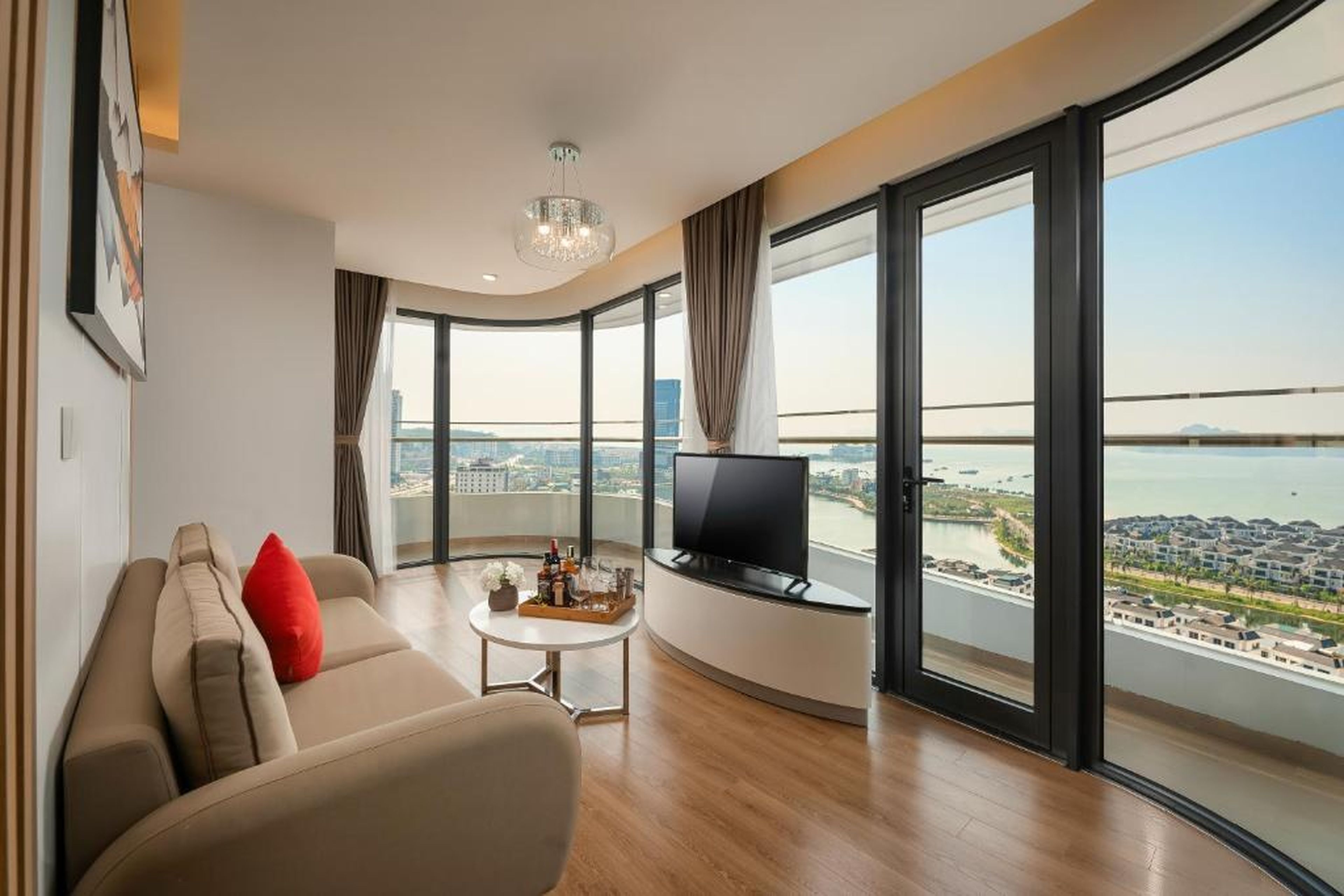 DeLaSea Ha Long Hotel - Modern Bayview Escape - Hình 6