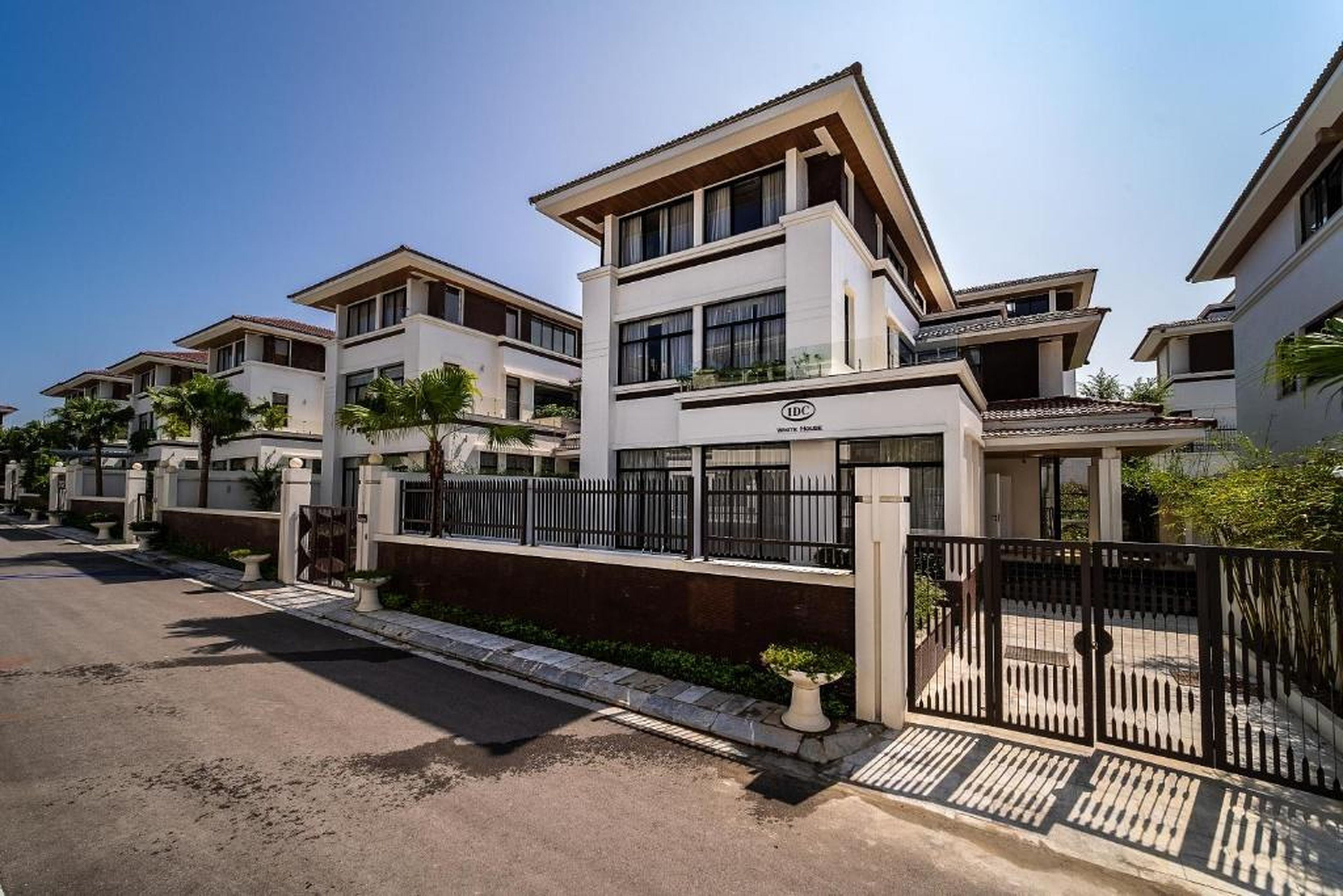IDC White House Ha Long FLC Golf & Resort - Hình 13