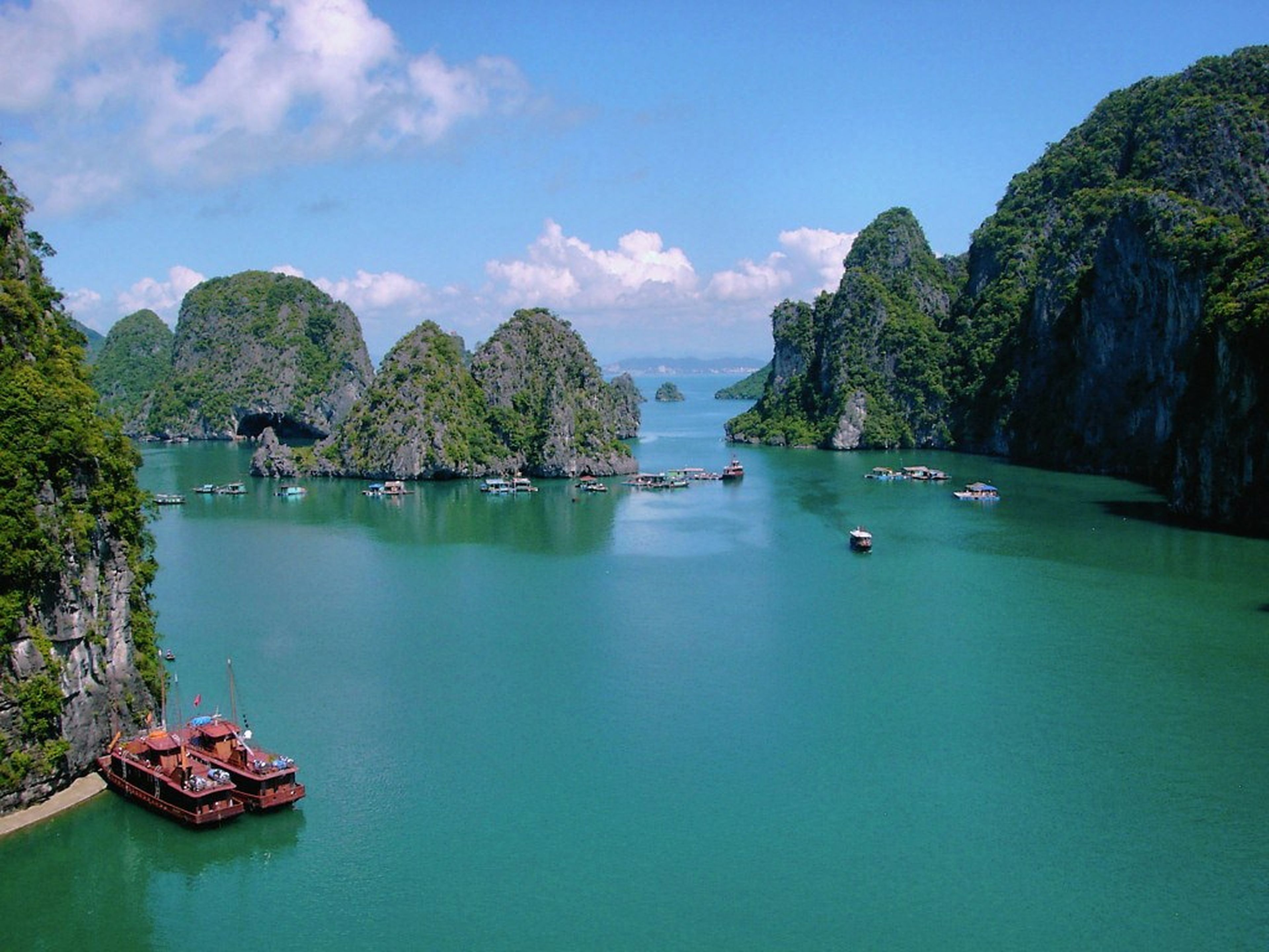 Kinh nghiệm du lịch Vịnh Hạ Long 2026: Giá vé & Lịch trình - Hình 7