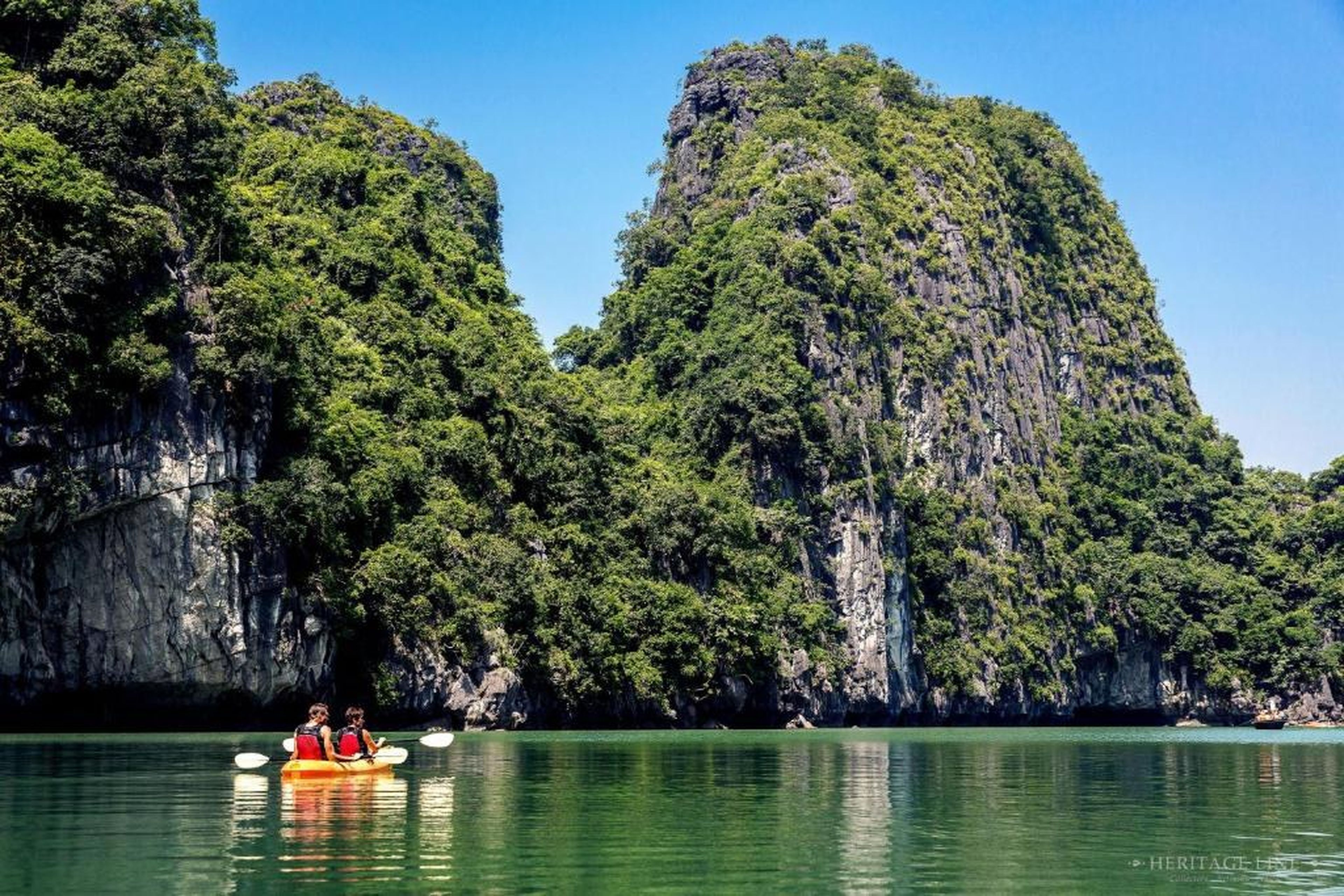 Heritage Line Violet Cruise - Halong Bay & Lan Ha Bay - Hình 14