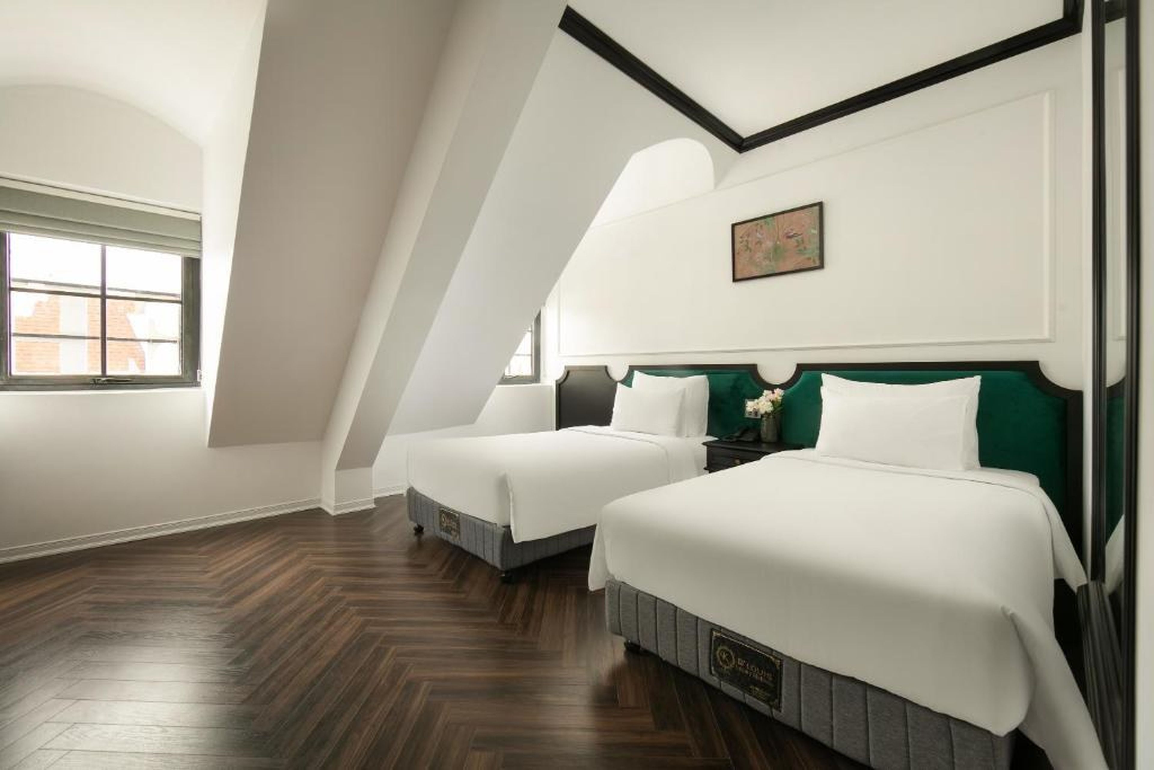 Elegant Boutique Hotel Ha Long - Hình 1