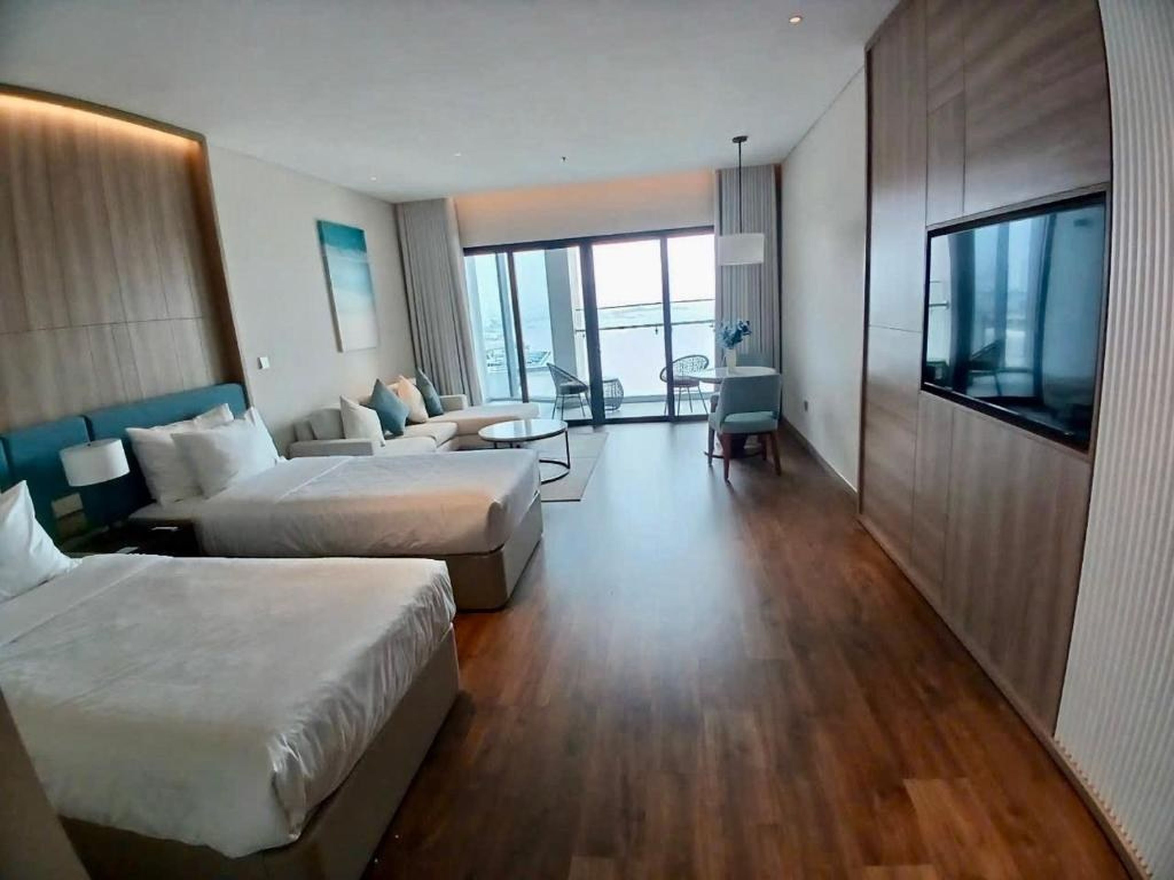 A La Carte Hạ Long Homestay view Biển - Hình 6