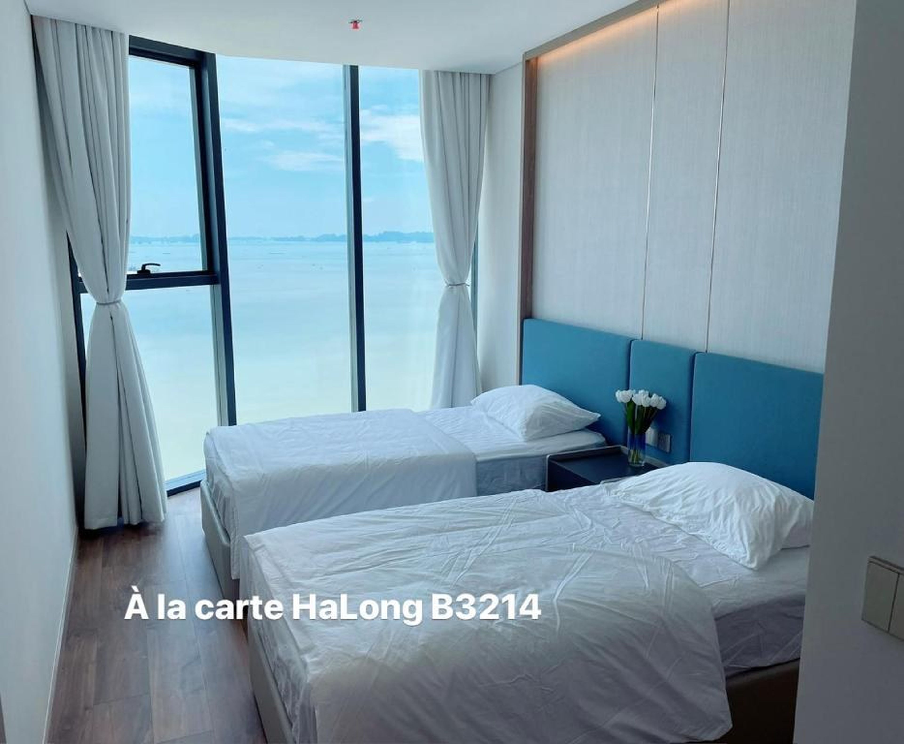 A La Carte Ha Long Oceanview Panoramic 2BR2WC 75m2 Suite with balcony - Hình 24
