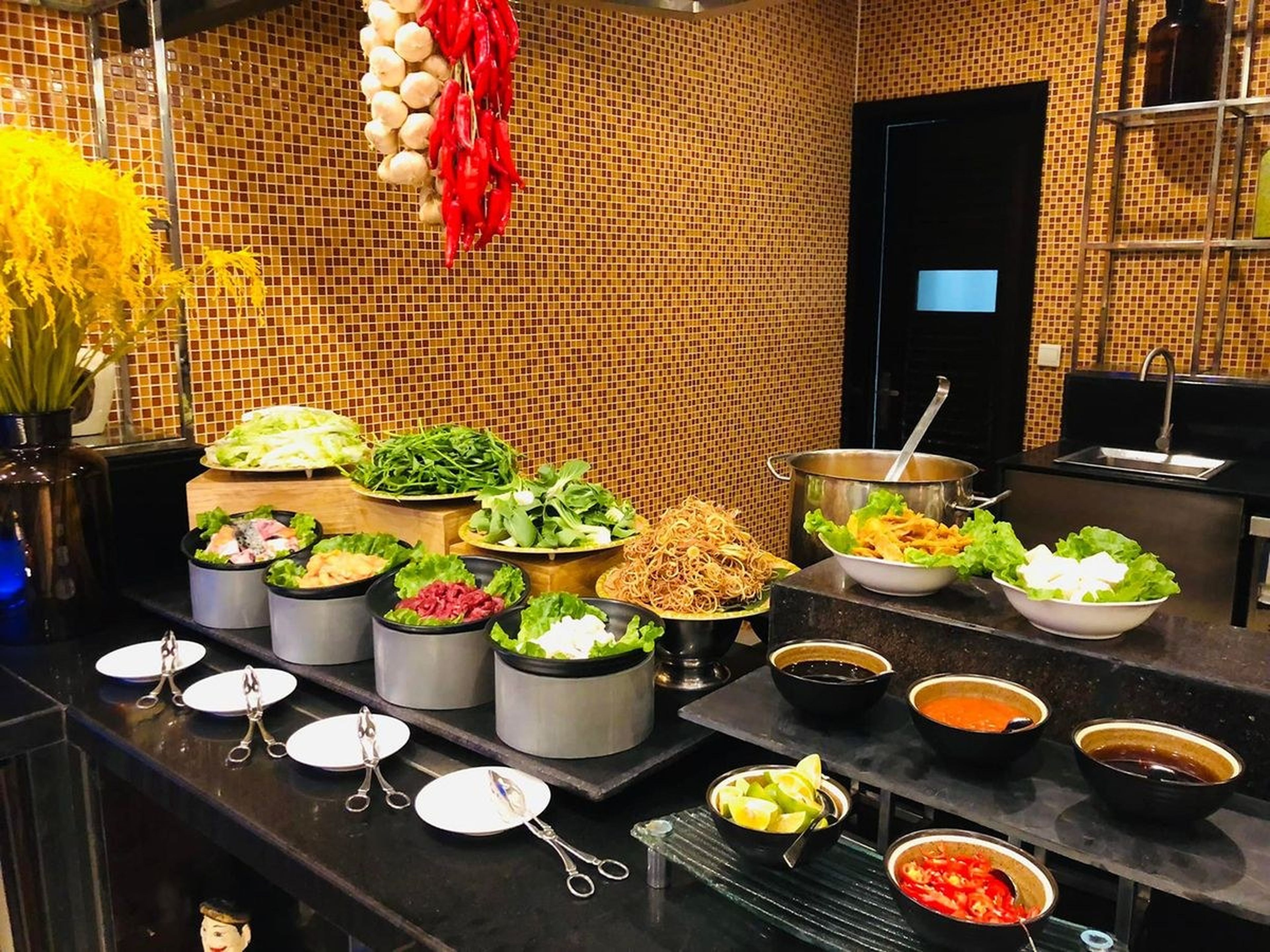 Nhà hàng The Square Hạ Long - Nhà hàng, quầy bar đẳng cấp 4 sao - Hình 6