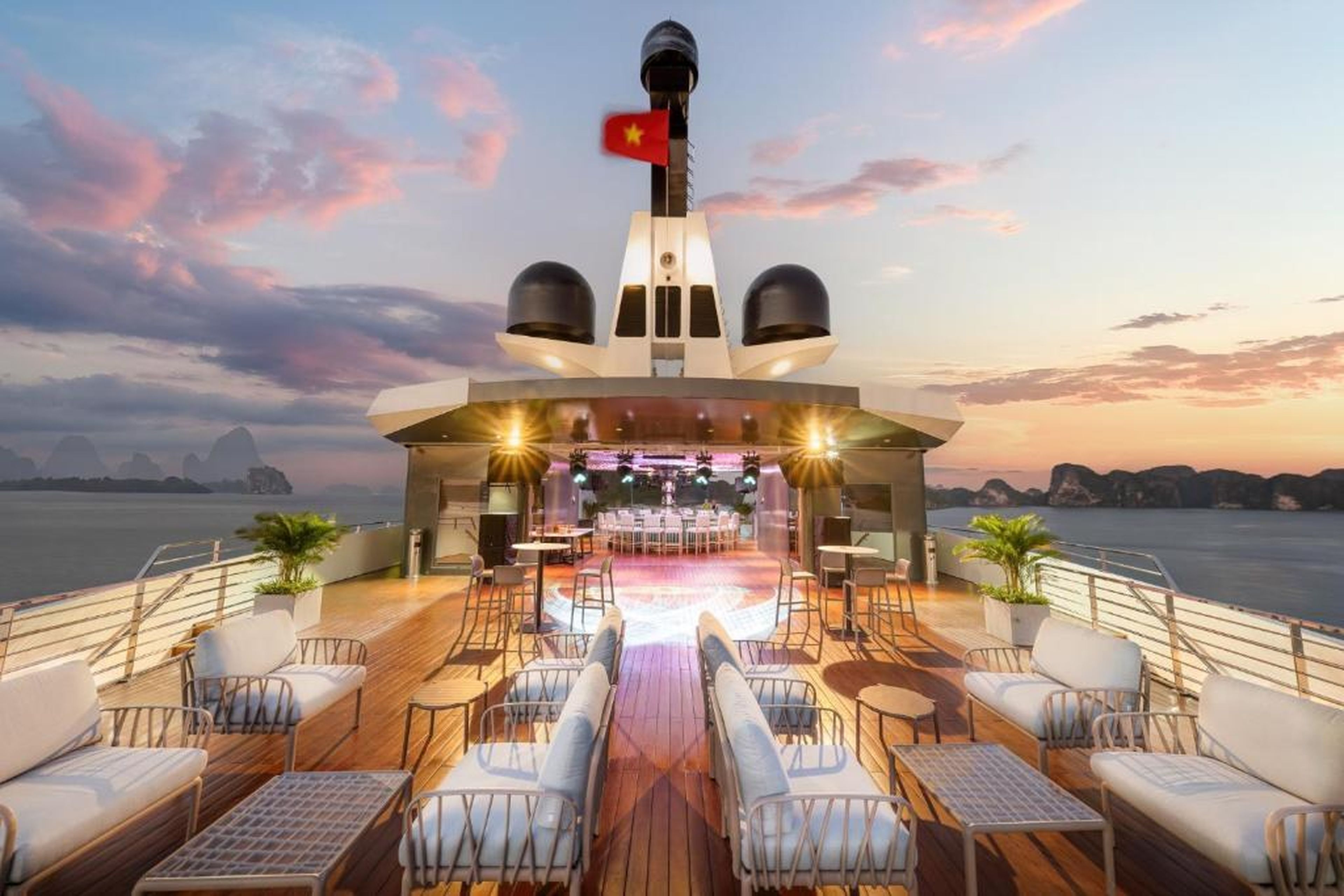 Grand Pioneers Halong Bay Cruise 1 - Hình 7