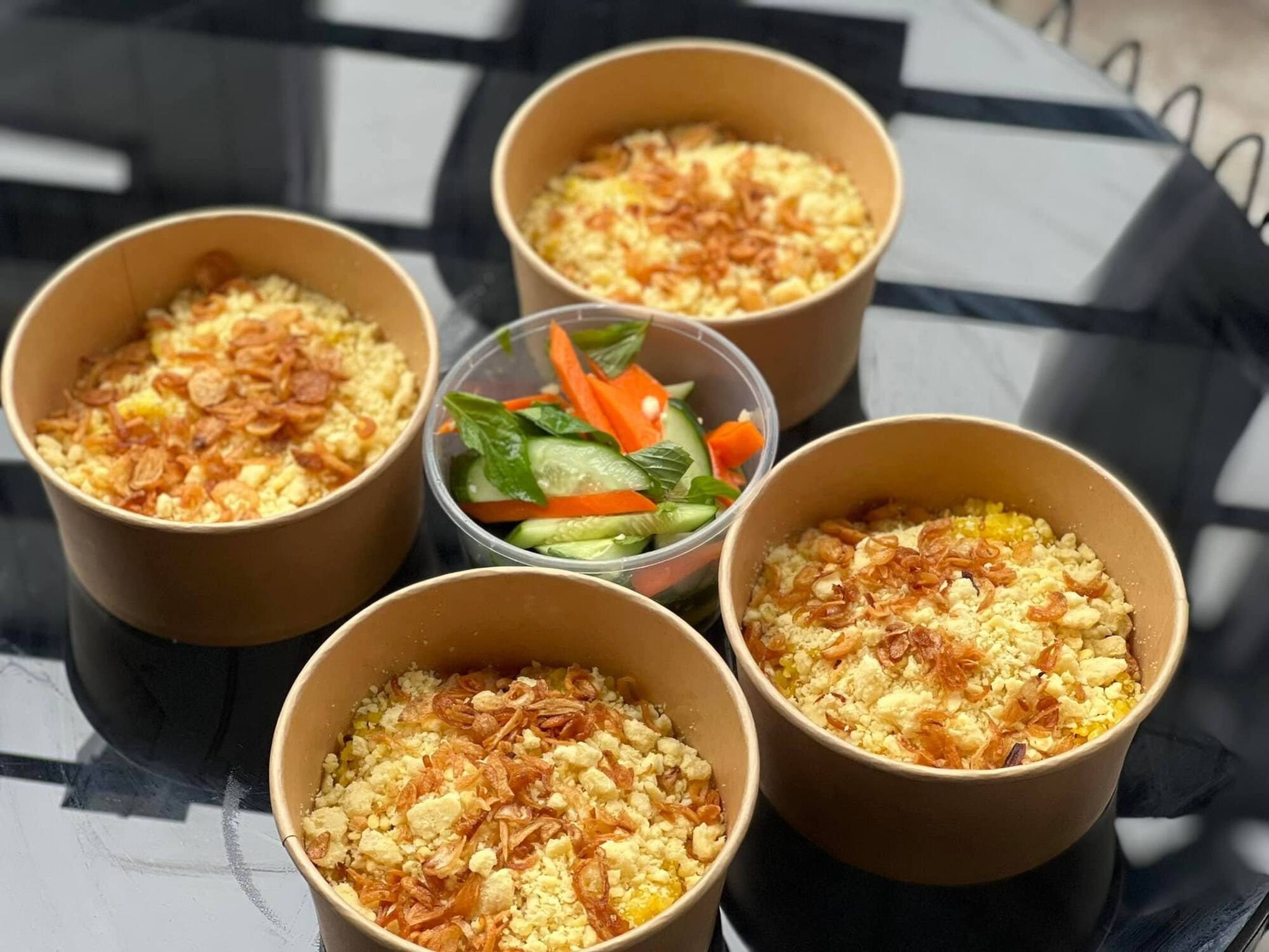 Thả ga thưởng thức món ngon ở các quán ăn vặt Hạ Long - Hình 6