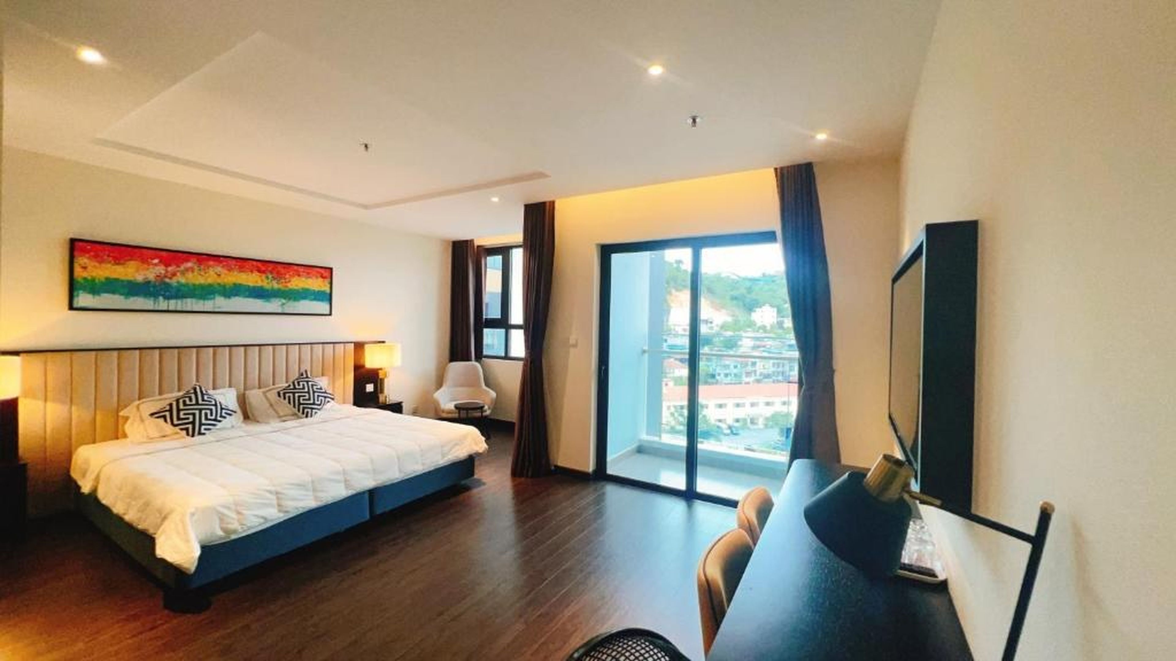 căn hộ Home Stay Sapphire S2 tiêu chuẩn khách sạn view thành phố Hạ Long rất đẹp - Hình 29