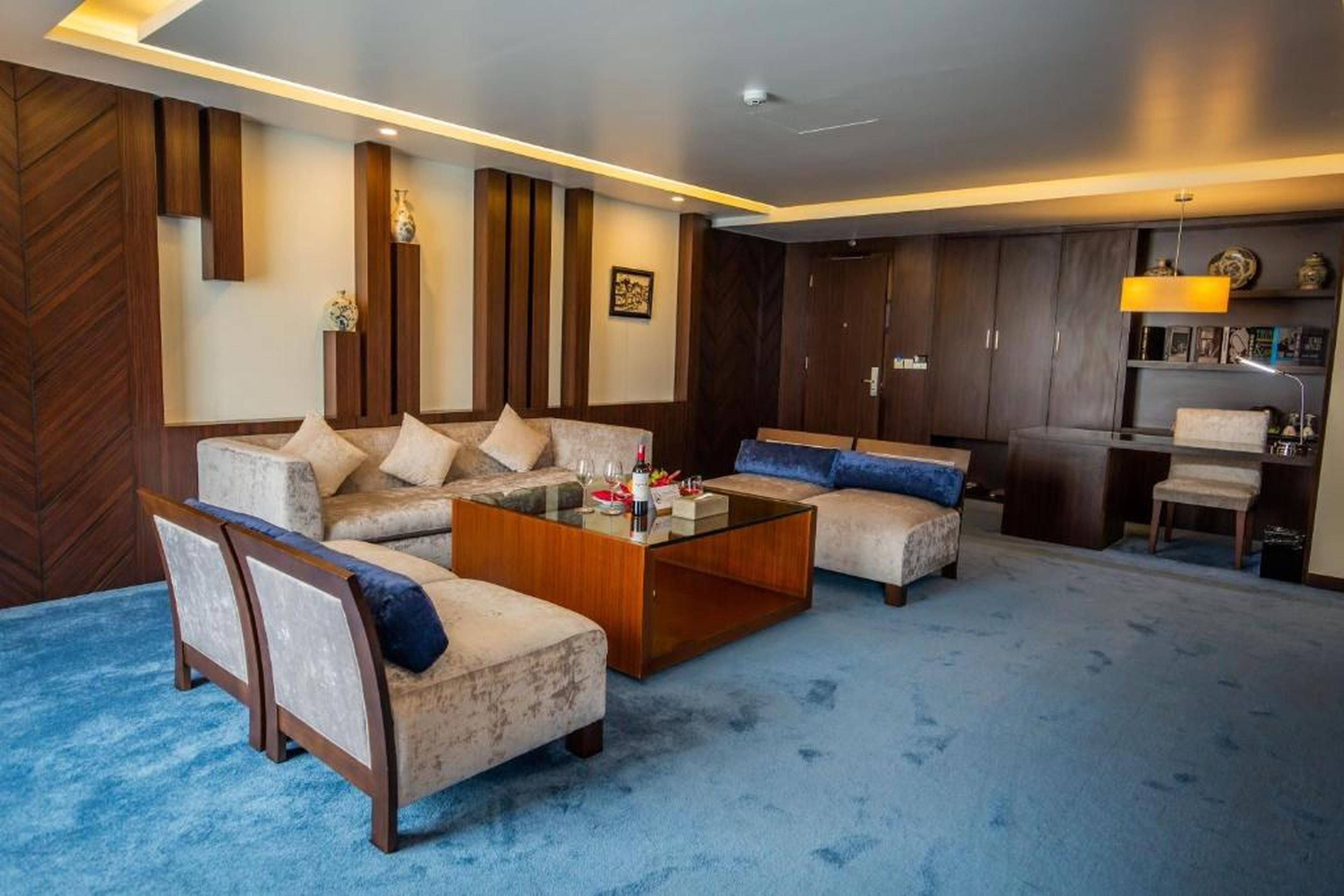 Central Luxury Hạ Long Hotel - Hình 30