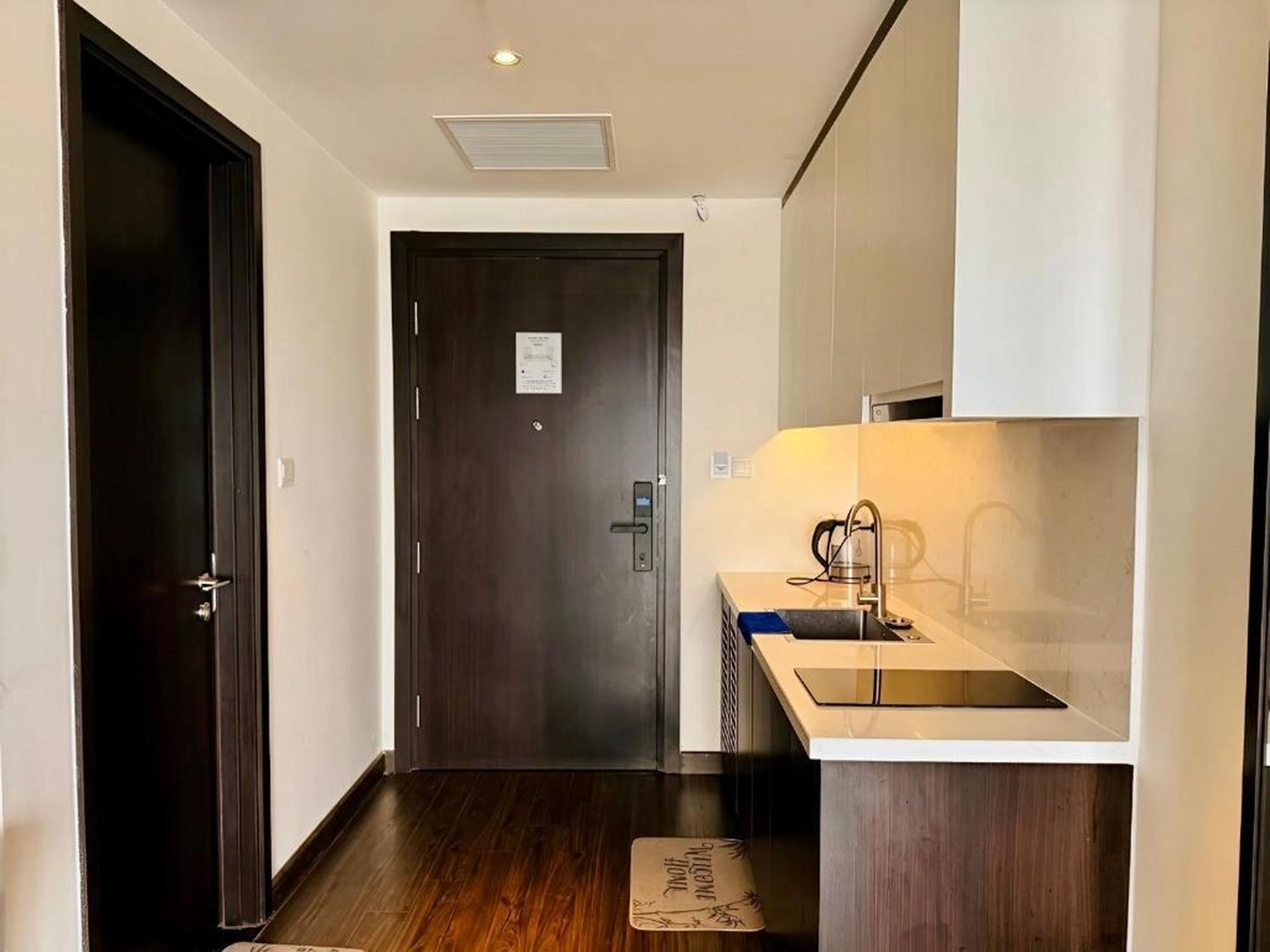 Luxury Ocean View Apartments - The Sapphire Ha Long, Studio & 2BR - Hình 1