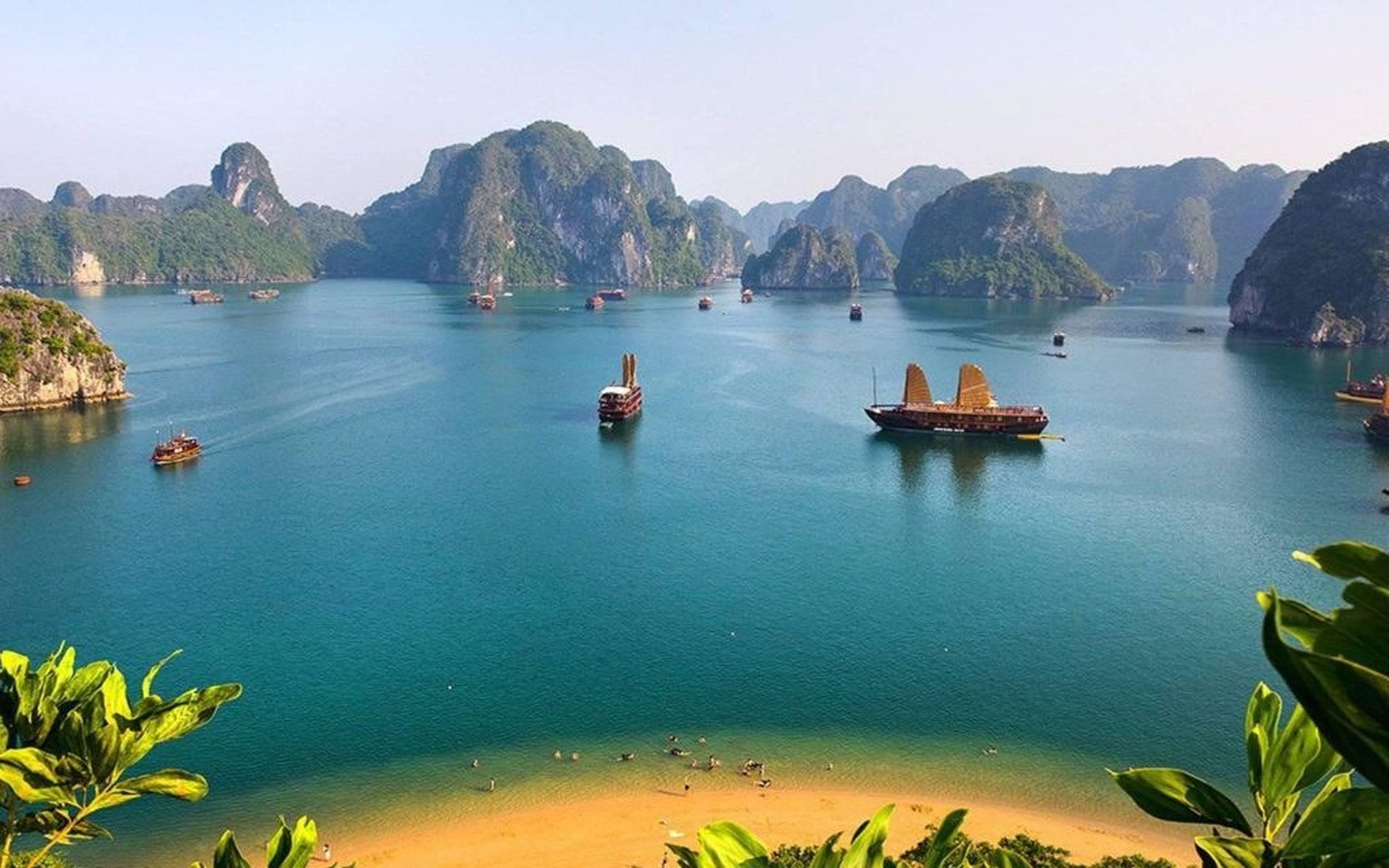 3 vịnh biển Việt Nam thuộc top đẹp nhất thế giới - Hình 3