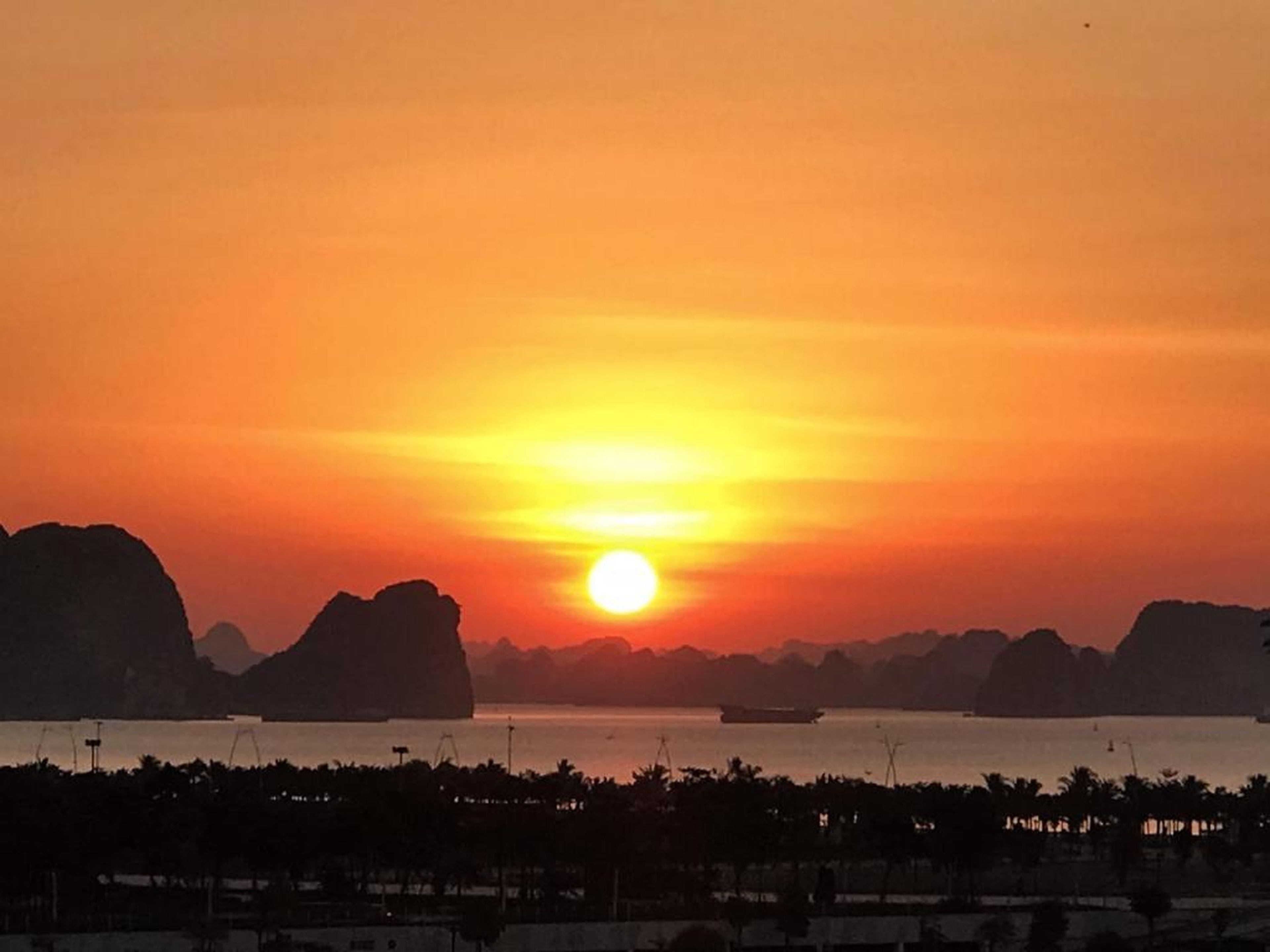 Elysinam Boutique Hotel Ha Long - Hình 43