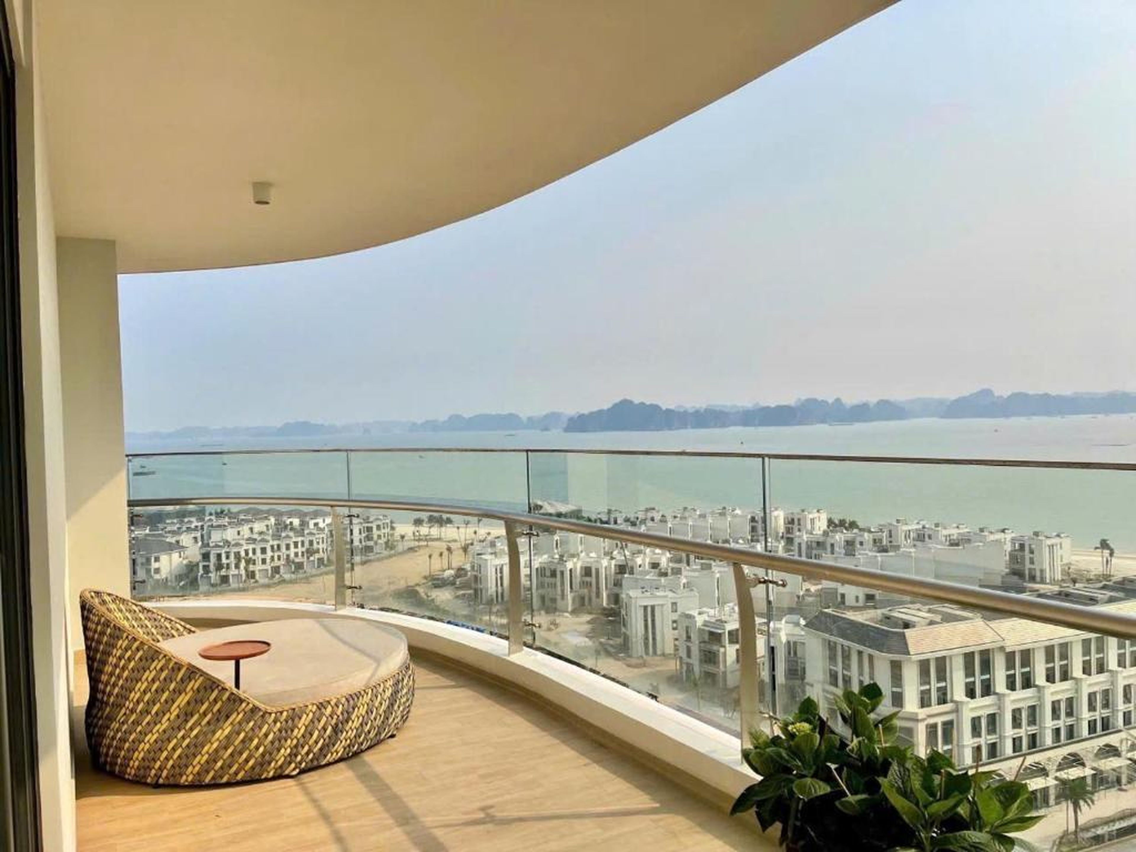 Comzy Homestay Ha Long - Hình 9