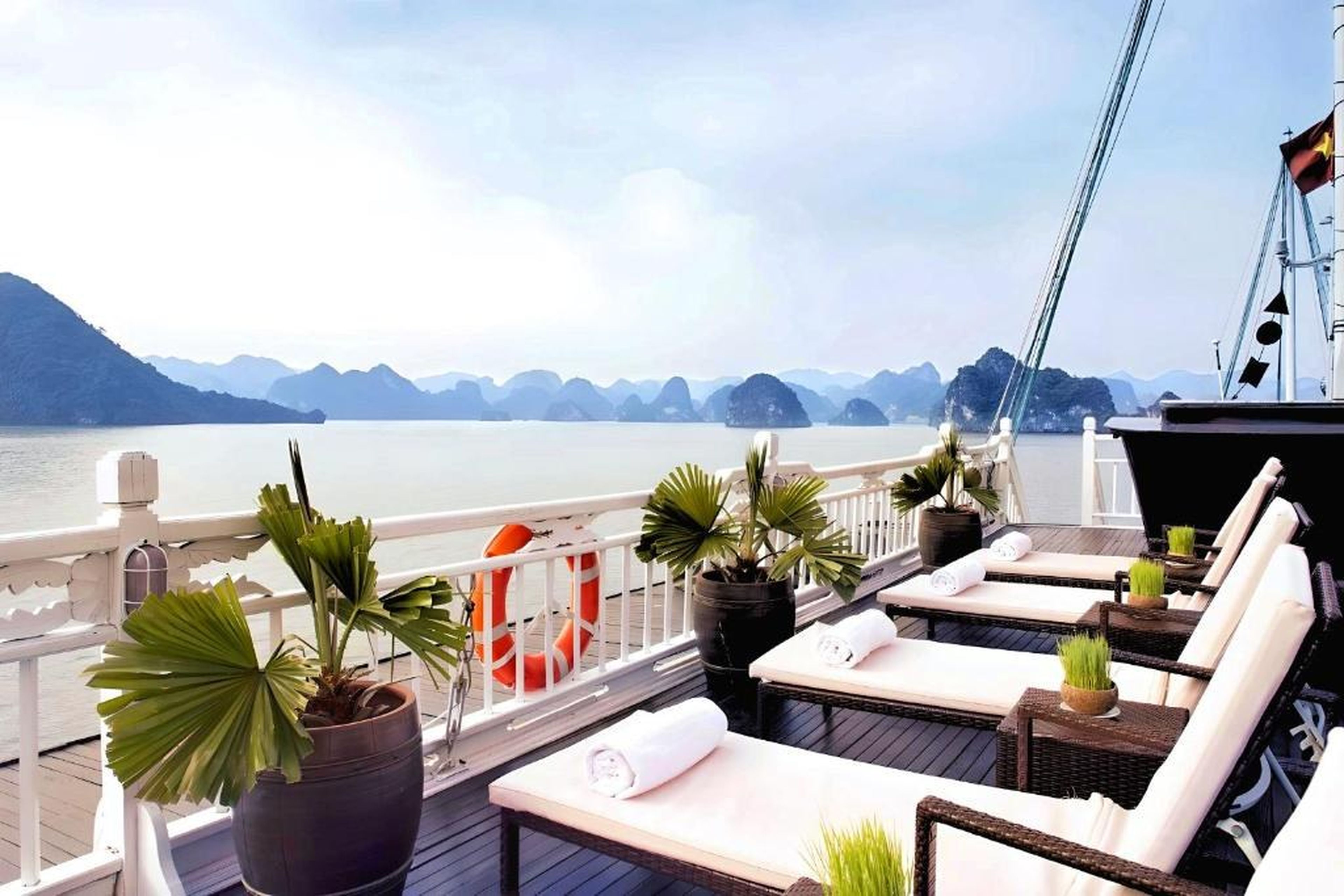 Hera Classic Boutique Cruise - Hình 2