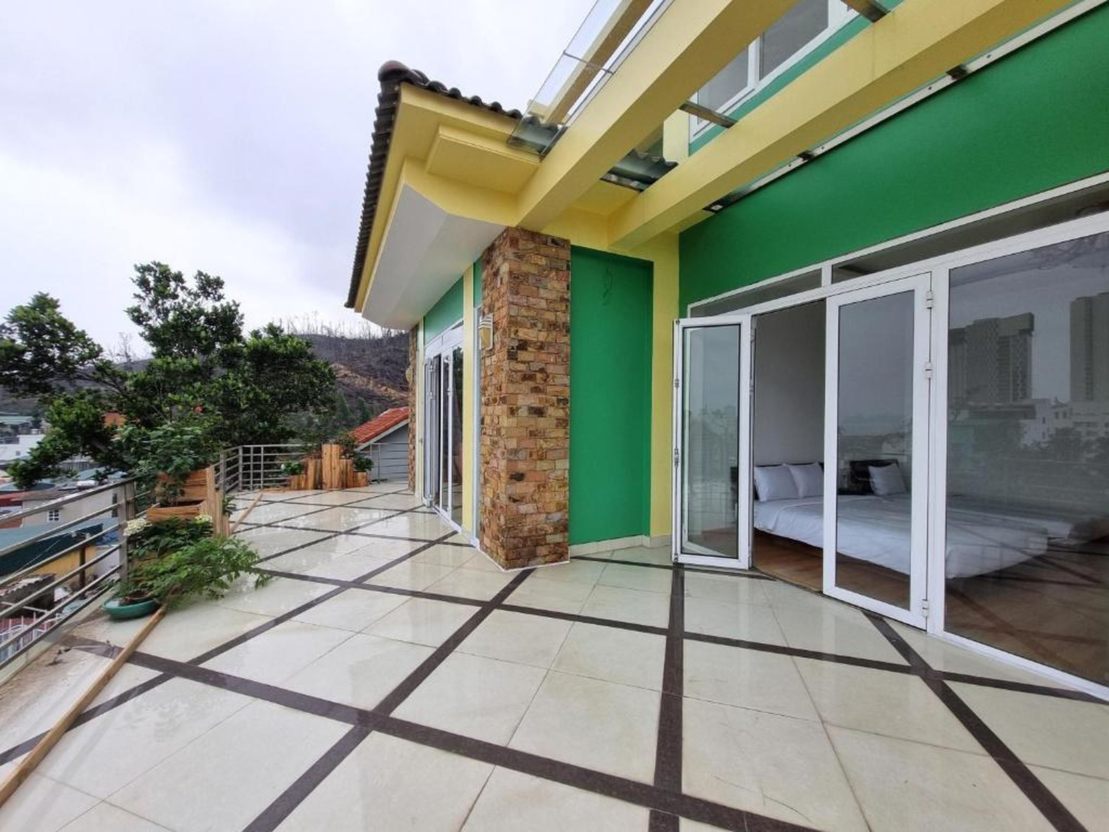 Top Hill Halong Homestay - Hình 32