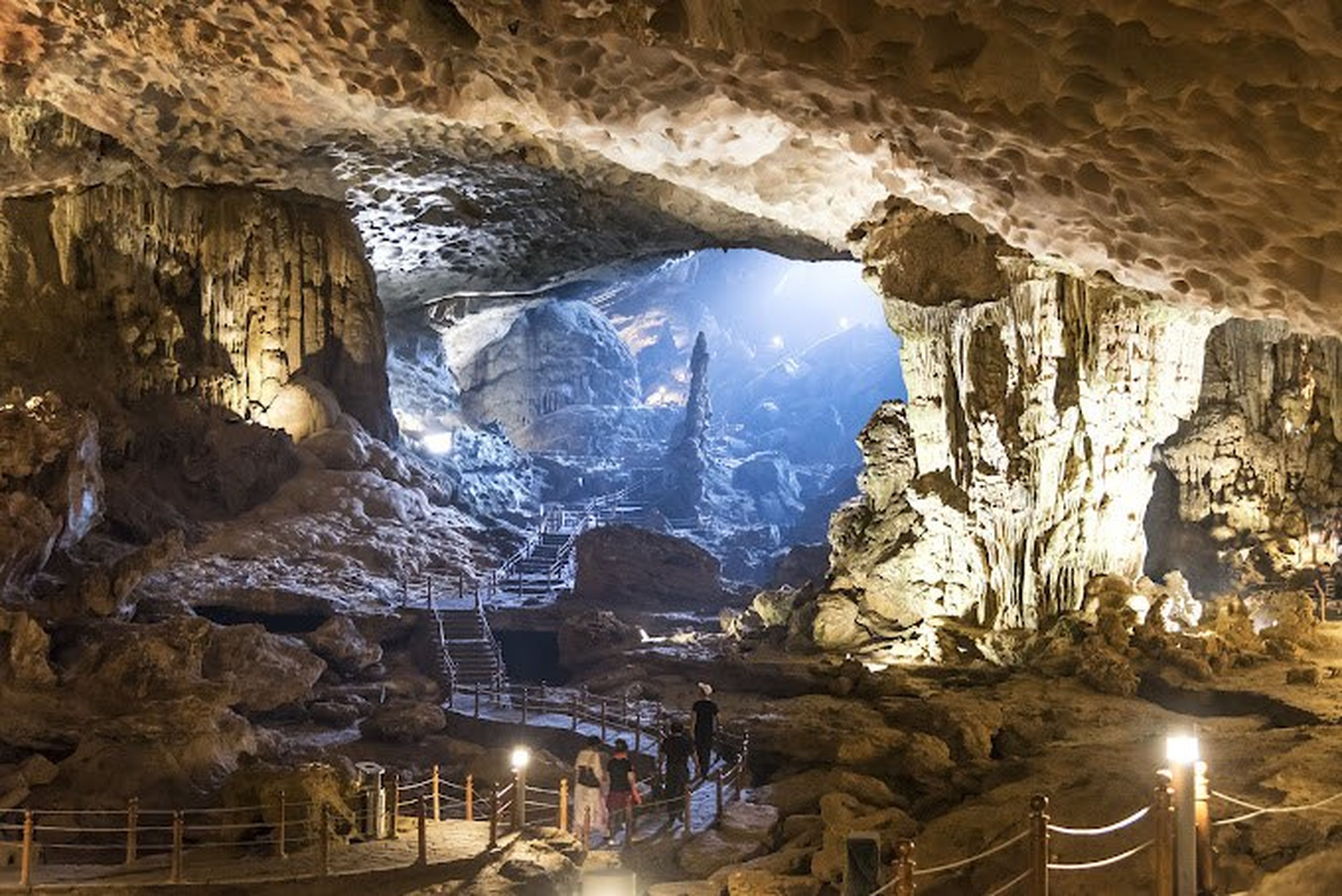 Top 4 tour miền Bắc có mức giá hấp dẫn tại iVIVU cho chuyến khám phá bất tận - Hình 6