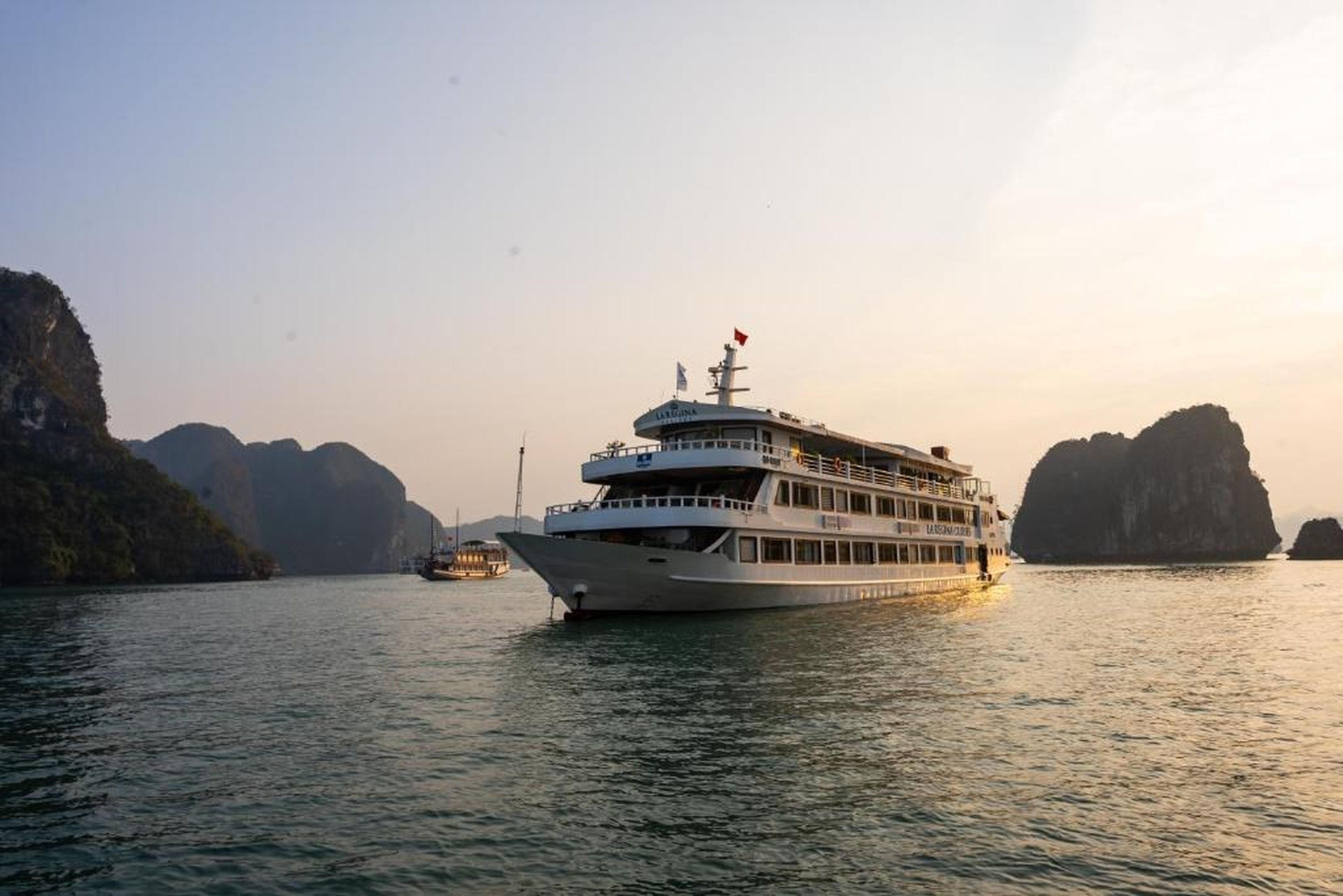 La Regina Royal Cruise - Hình 9