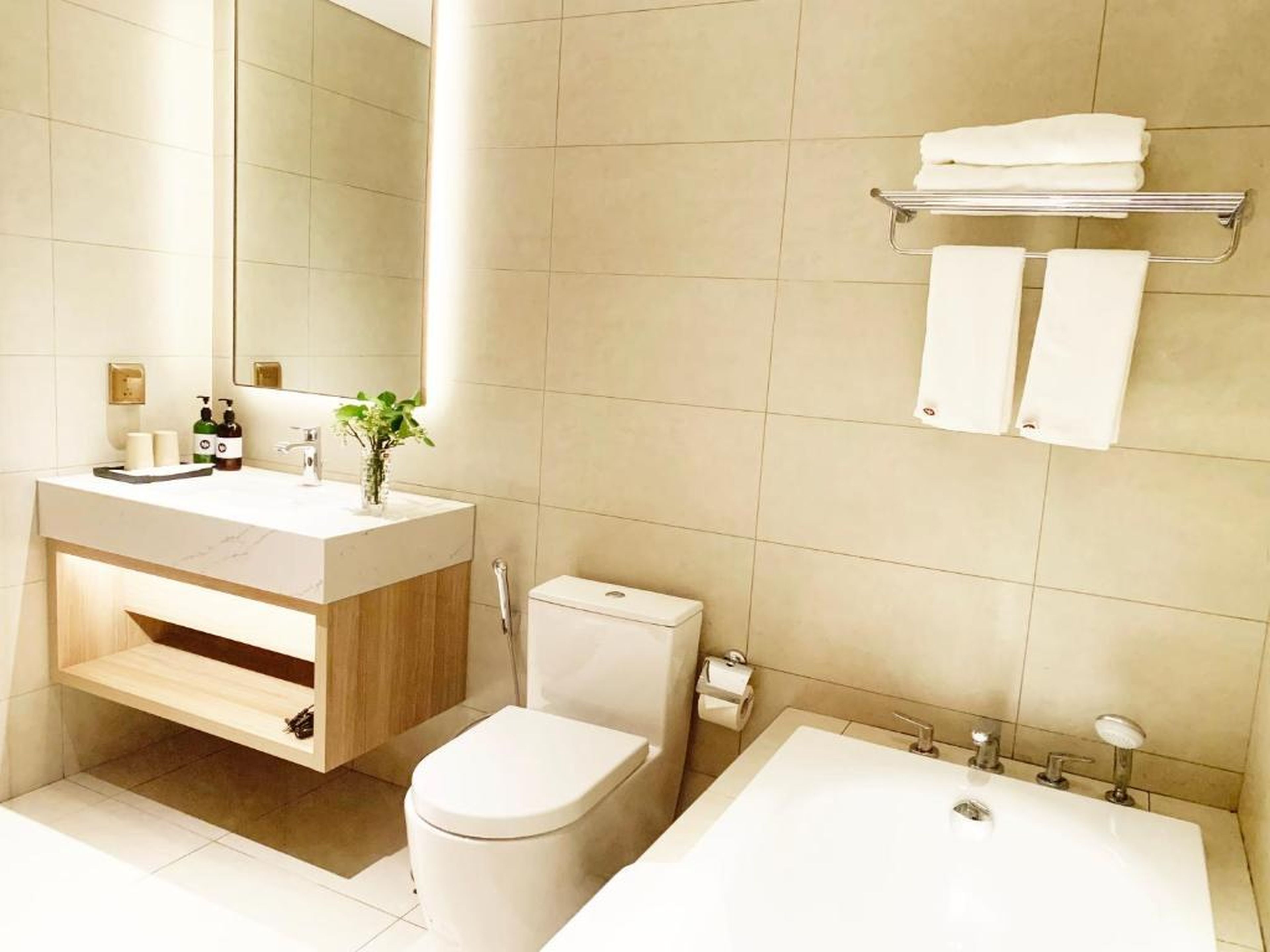 HB Serviced Apartment - Alacarte Hạ Long - Hình 31