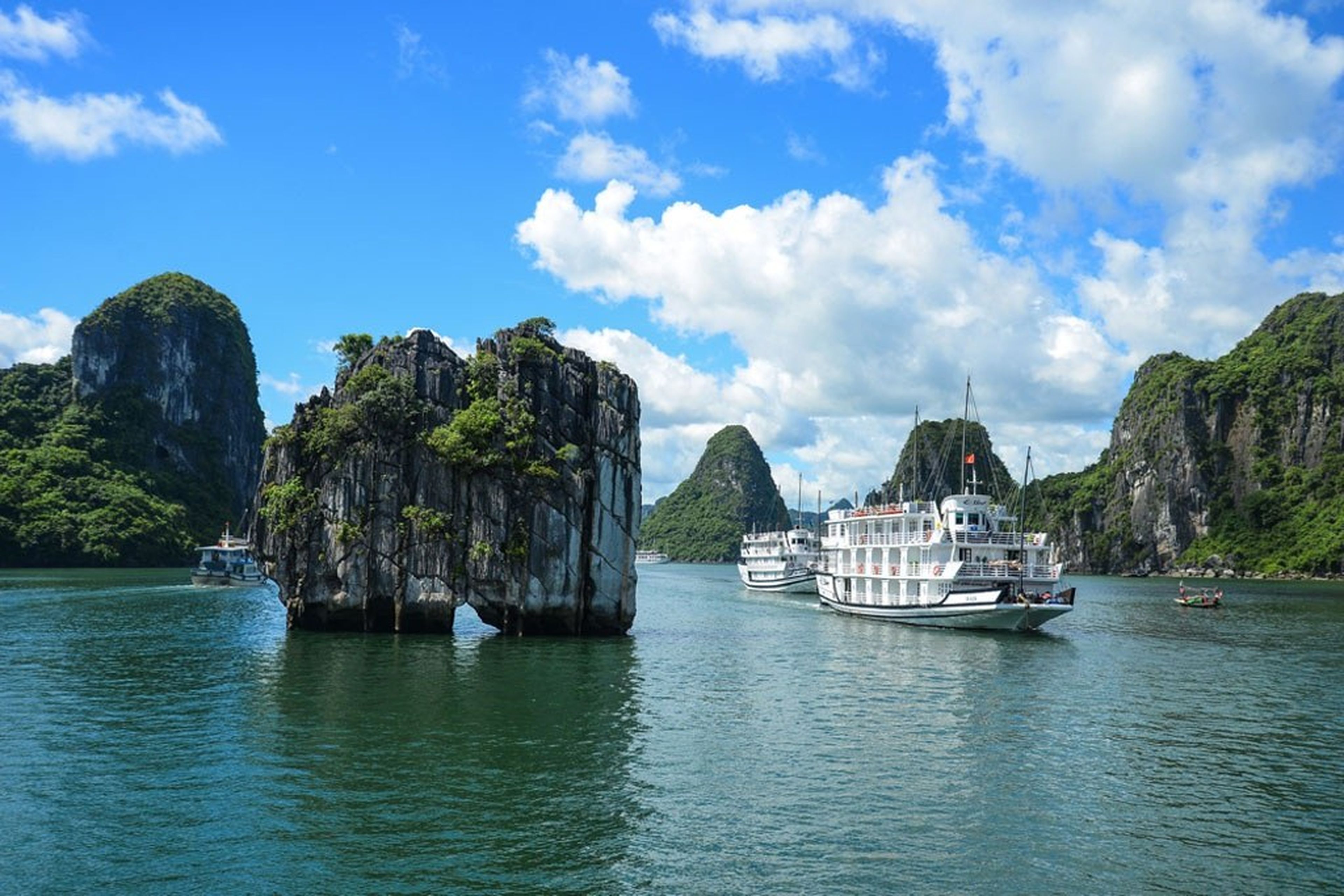 Kinh nghiệm du lịch Vịnh Hạ Long 2026: Giá vé & Lịch trình - Hình 24