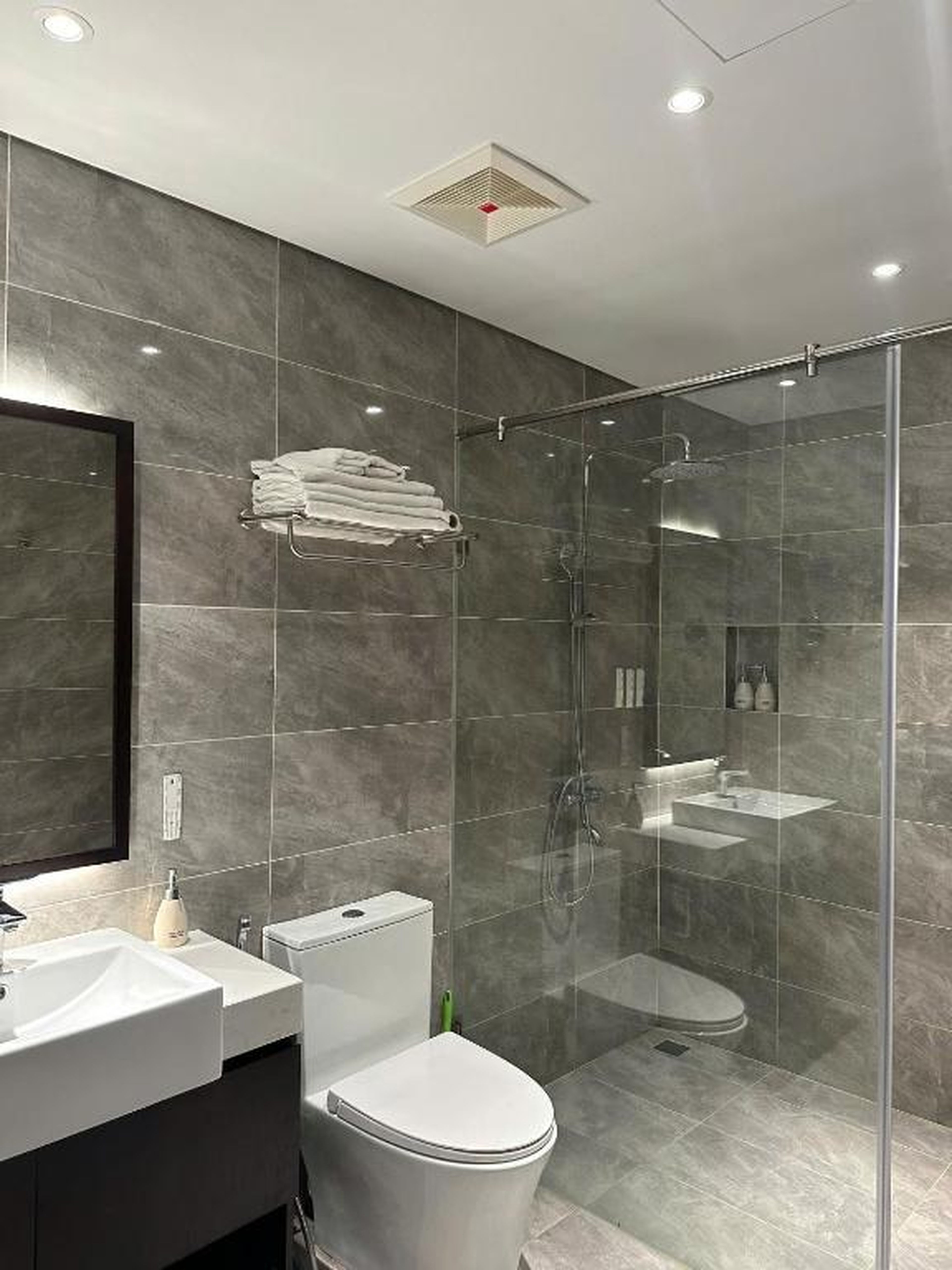 The Saphire Ha Long - TranThuy Sea View Apartment - Hình 7