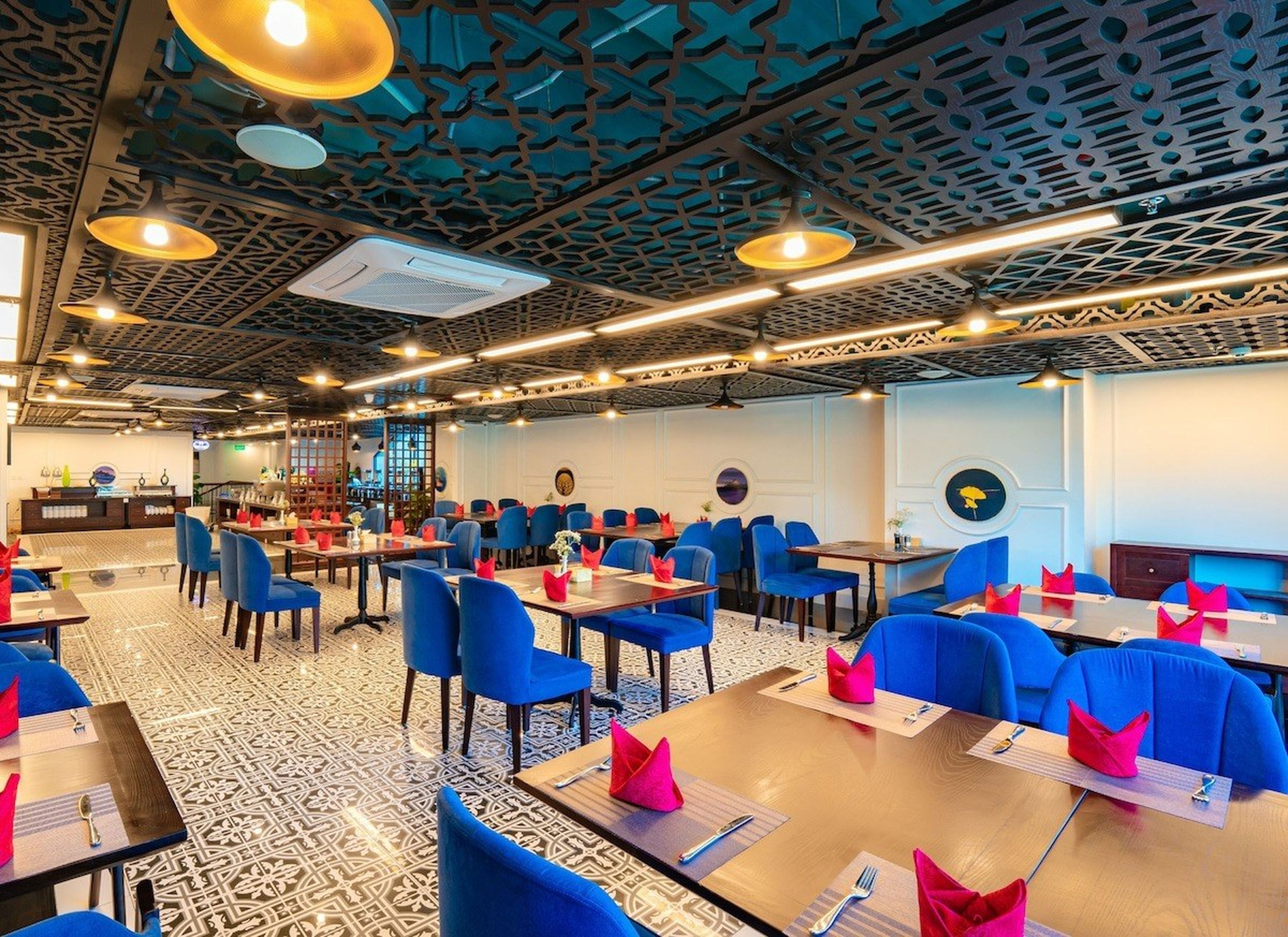 Top 8 khách sạn – khu resort Hạ Long cao cấp ở Bãi Cháy cho kỳ nghỉ bên vịnh thiên đường - Hình 50