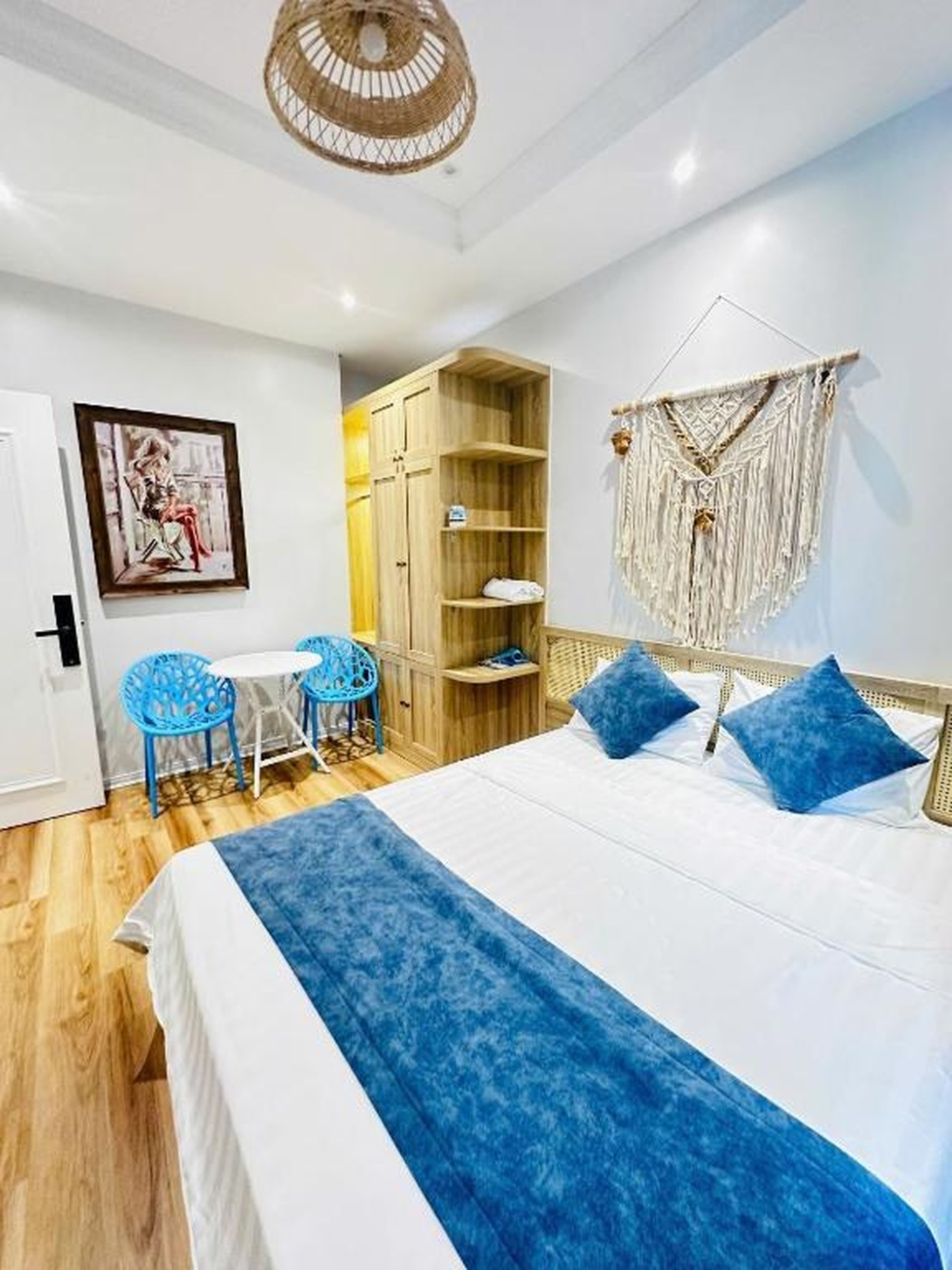 Kay Villa Chính Chủ Nội Thất VIP 6PN Sát Biển - Hình 1