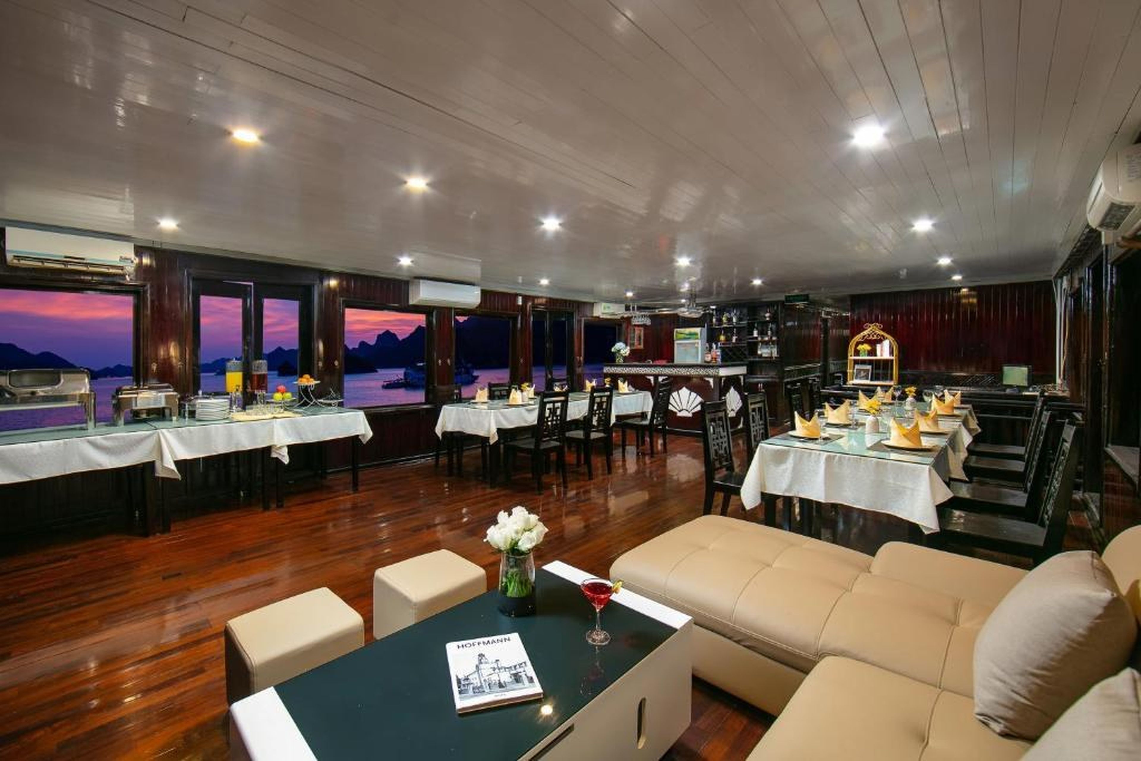 Fantasea Imperial Cruise - Hình 42