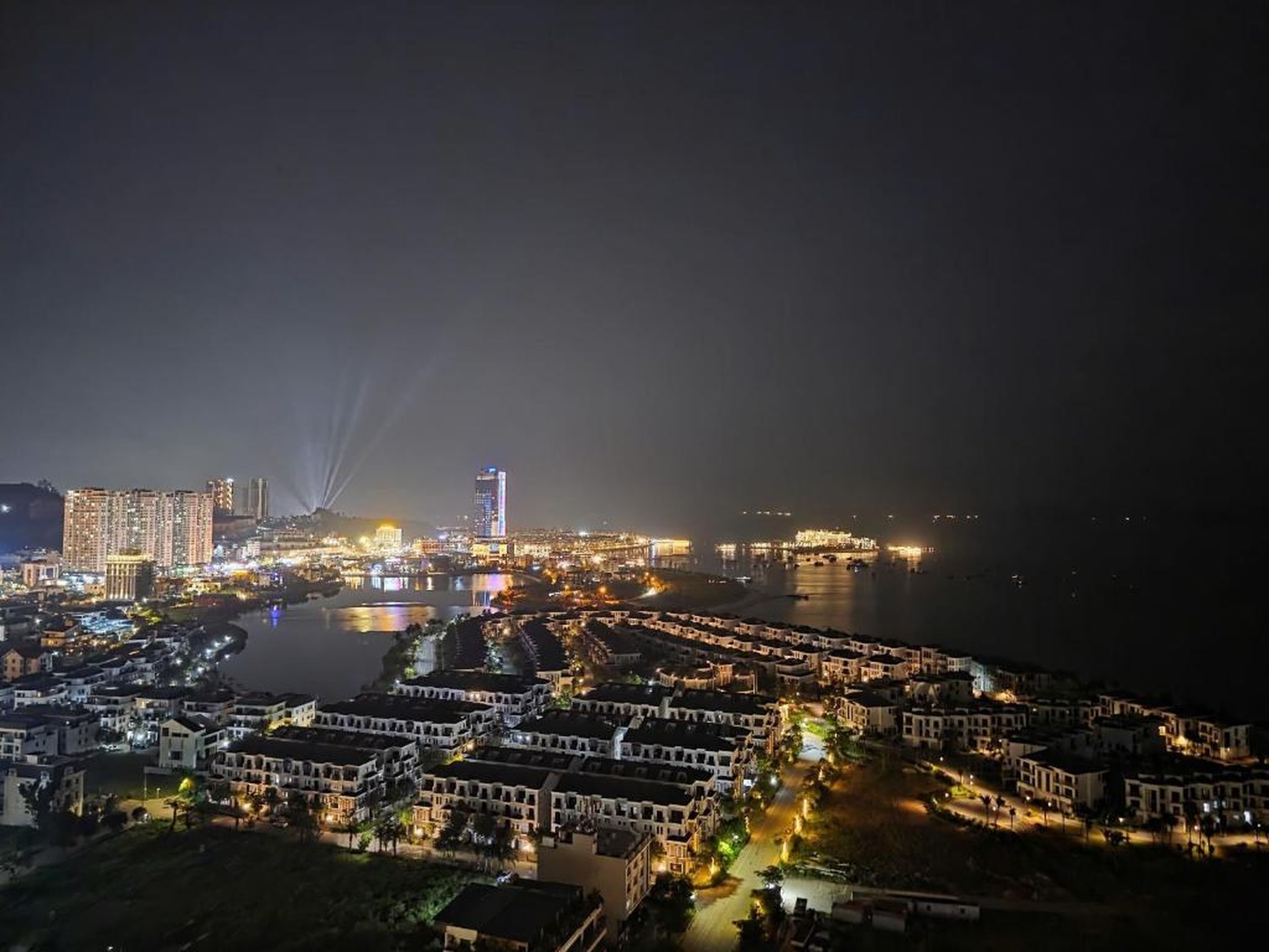 Seastay Residence by Citadines Marina Ha Long - Hình 36
