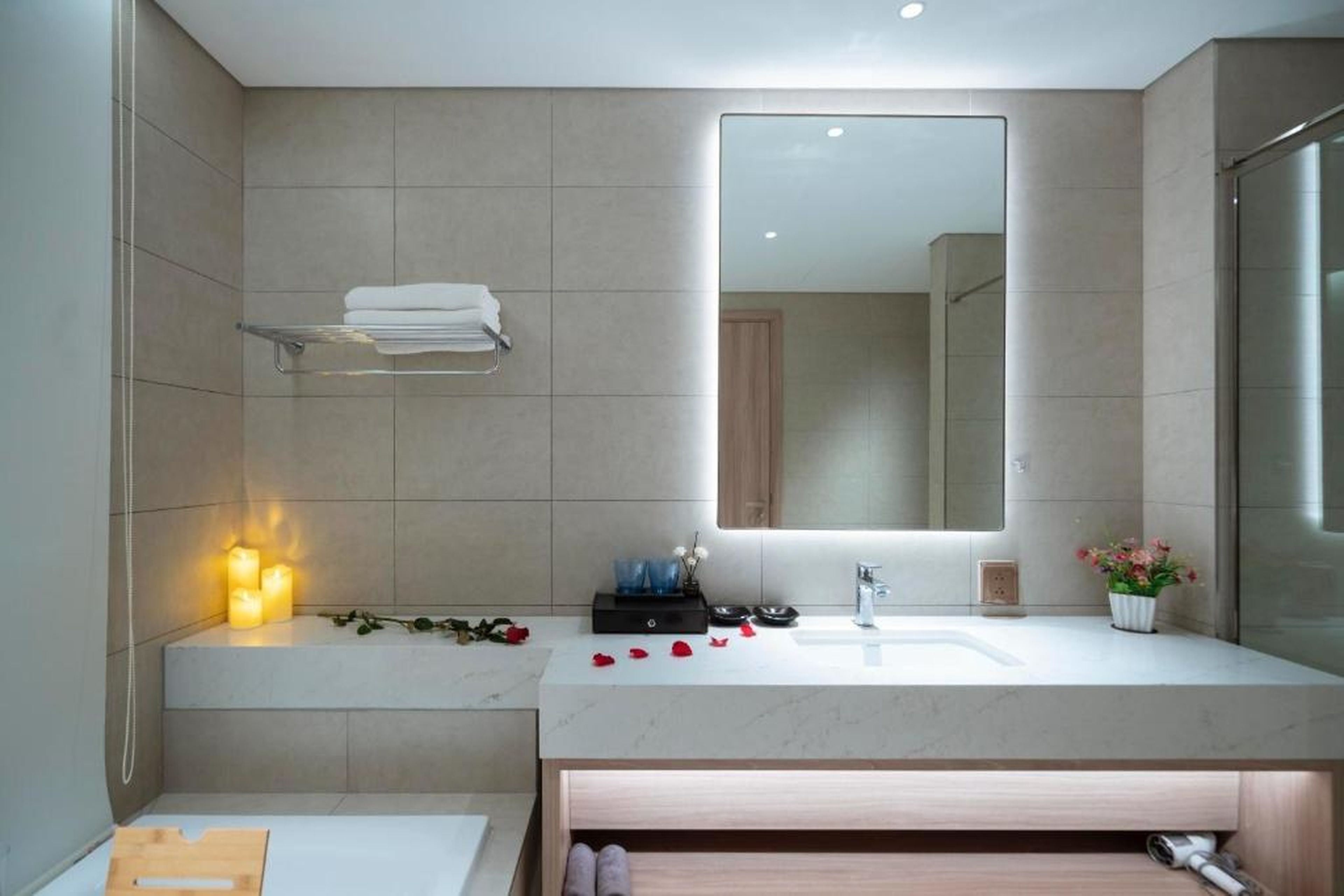 A la Carte Ha Long Residences Căn hộ 5 stars cạnh biển - Hình 20
