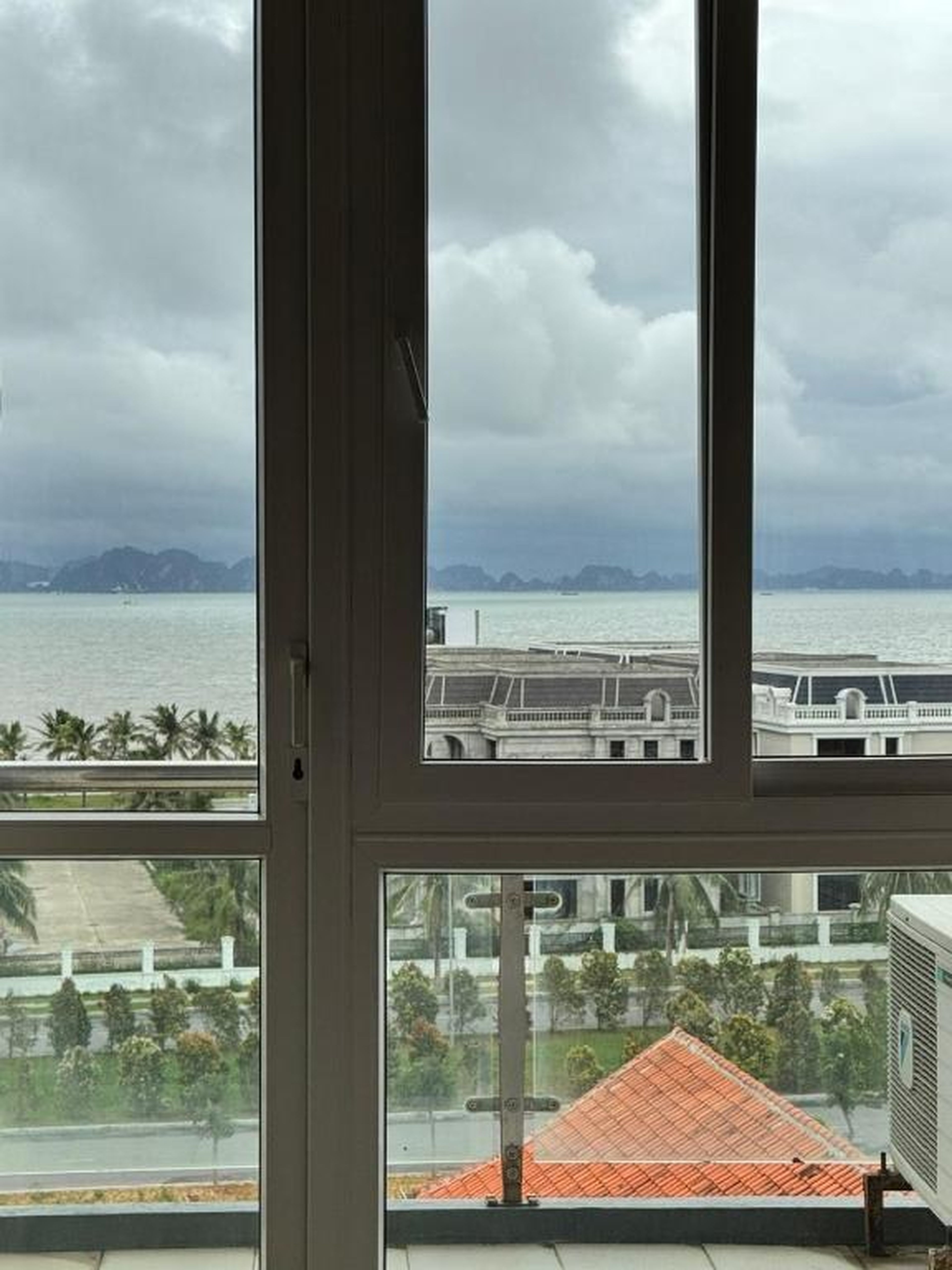 Htc regina hotel - Hình 37