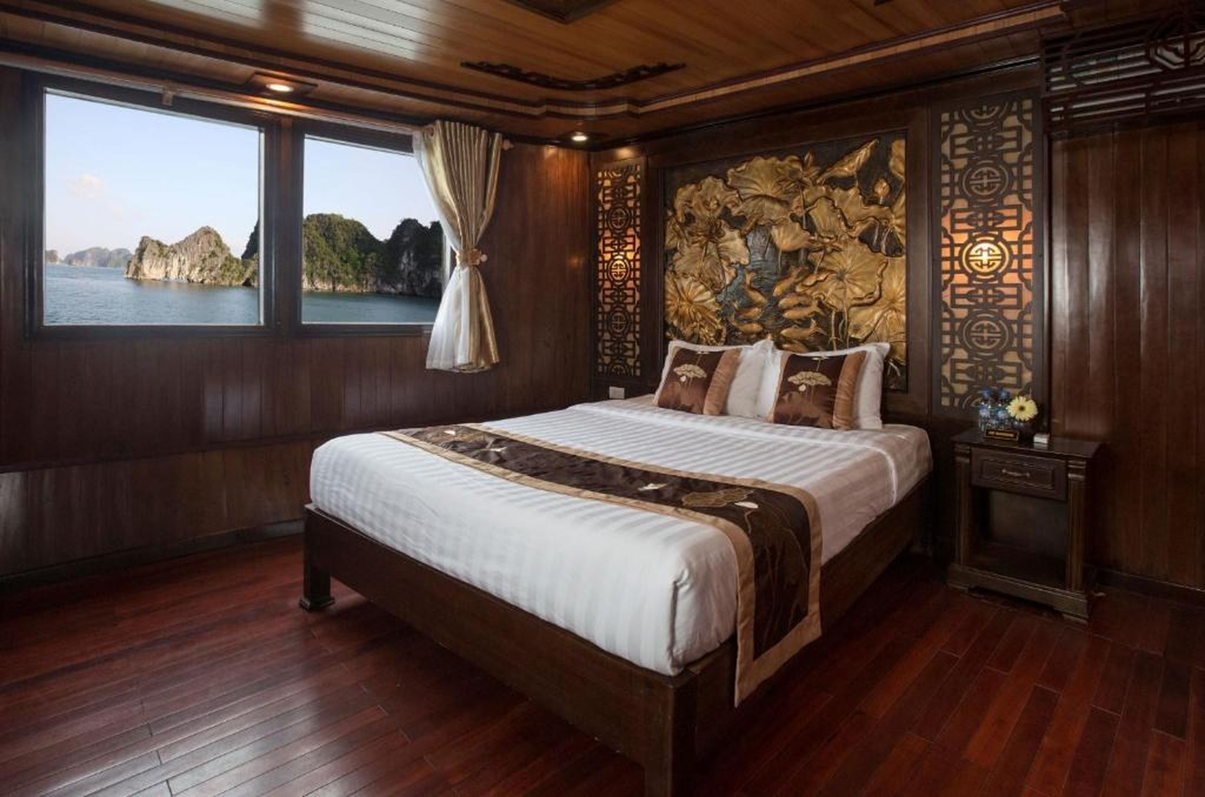 Renea Cruises Halong - Hình 37