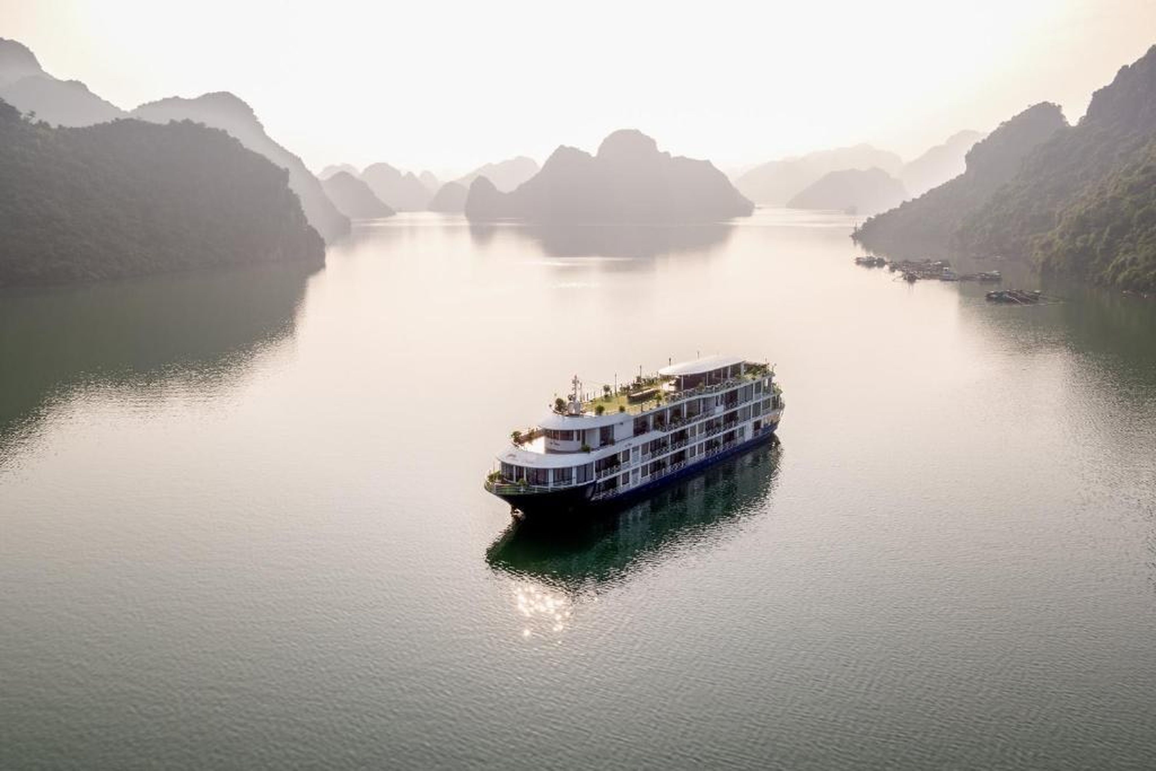 Mon Cheri Cruises - Hình 4
