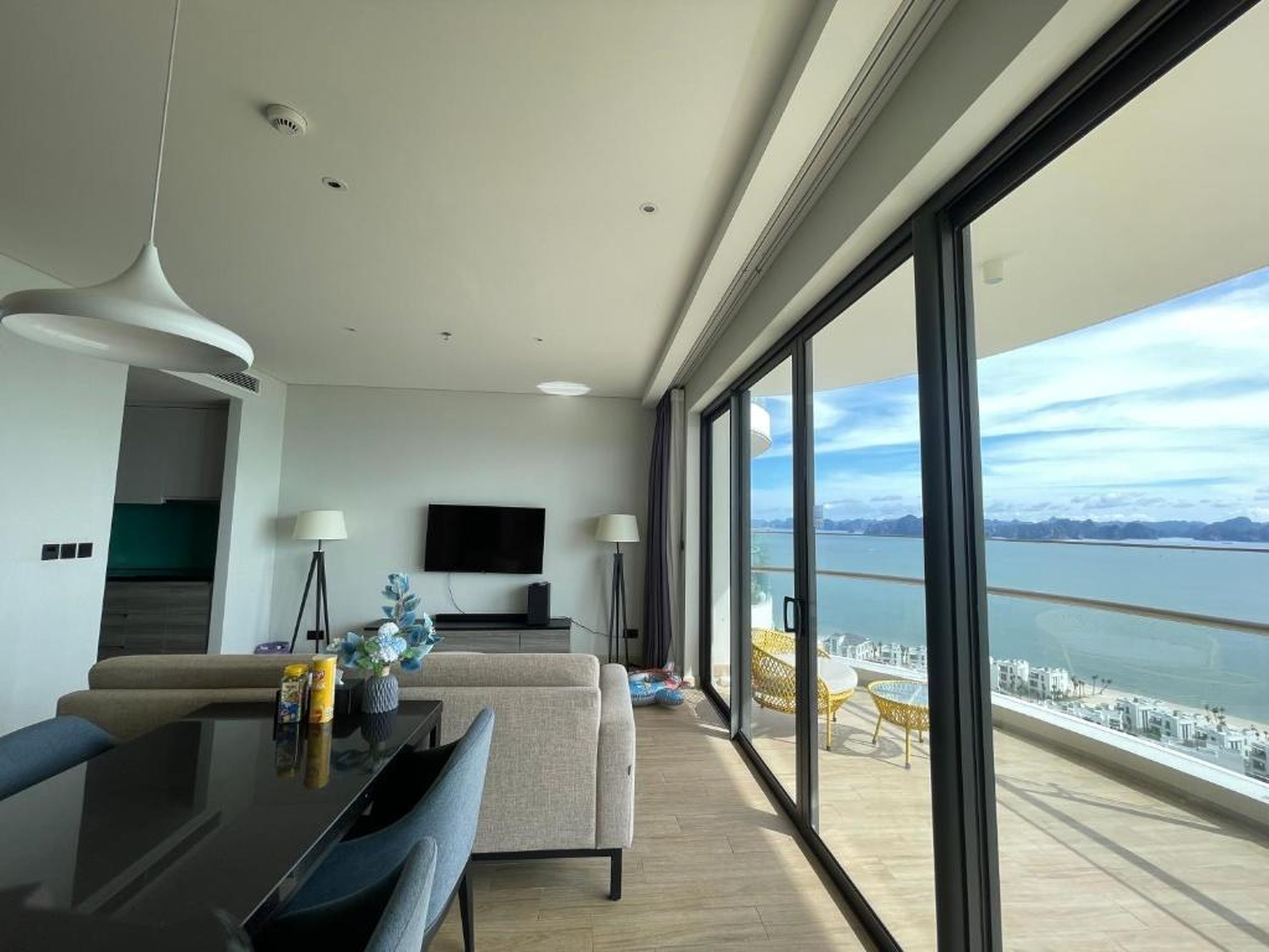 Marina Suite Residence Halong - Hình 26