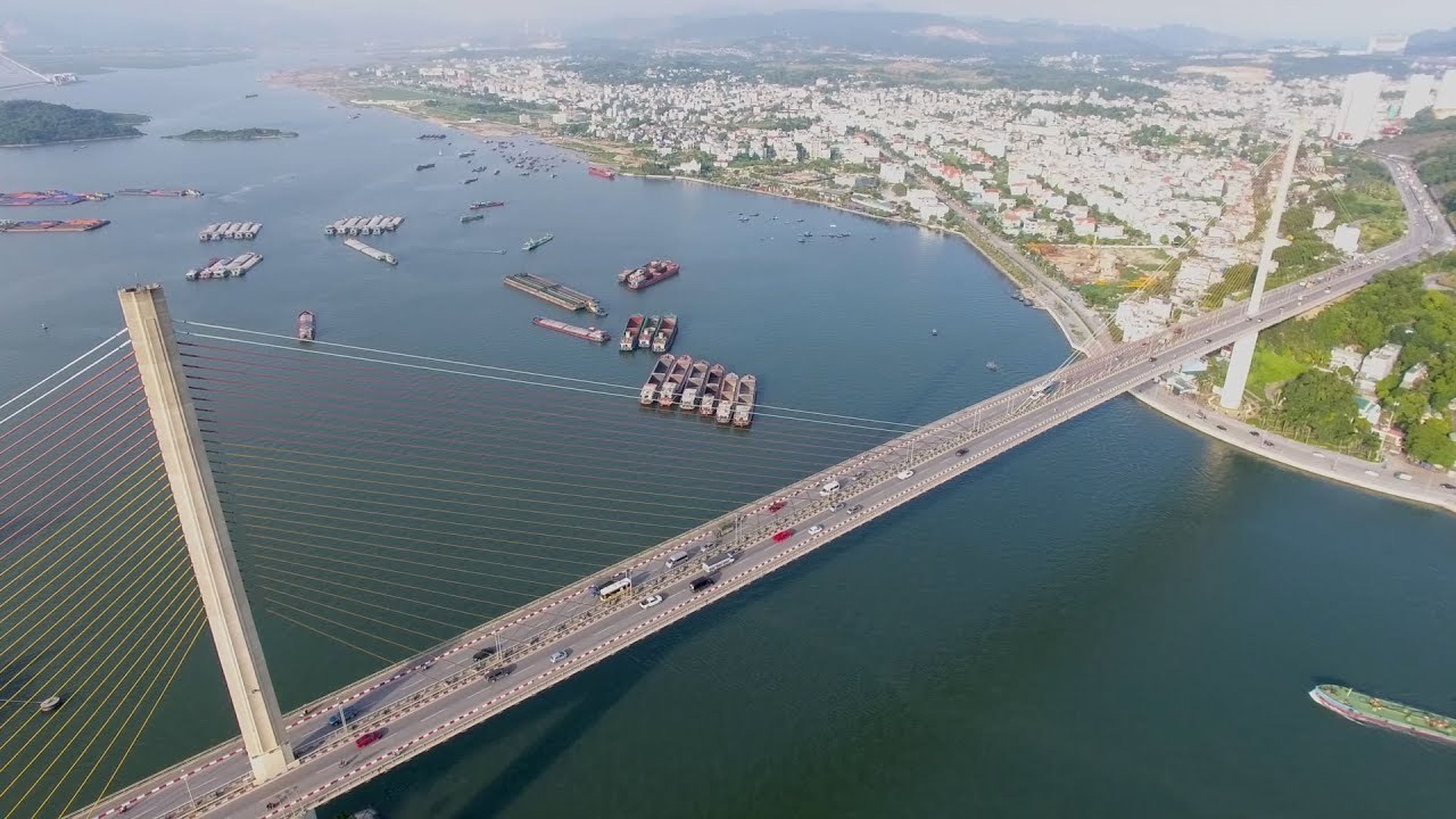 Khám phá Cầu Bãi Cháy - Nét kiến trúc độc đáo của Quảng Ninh - Hình 5