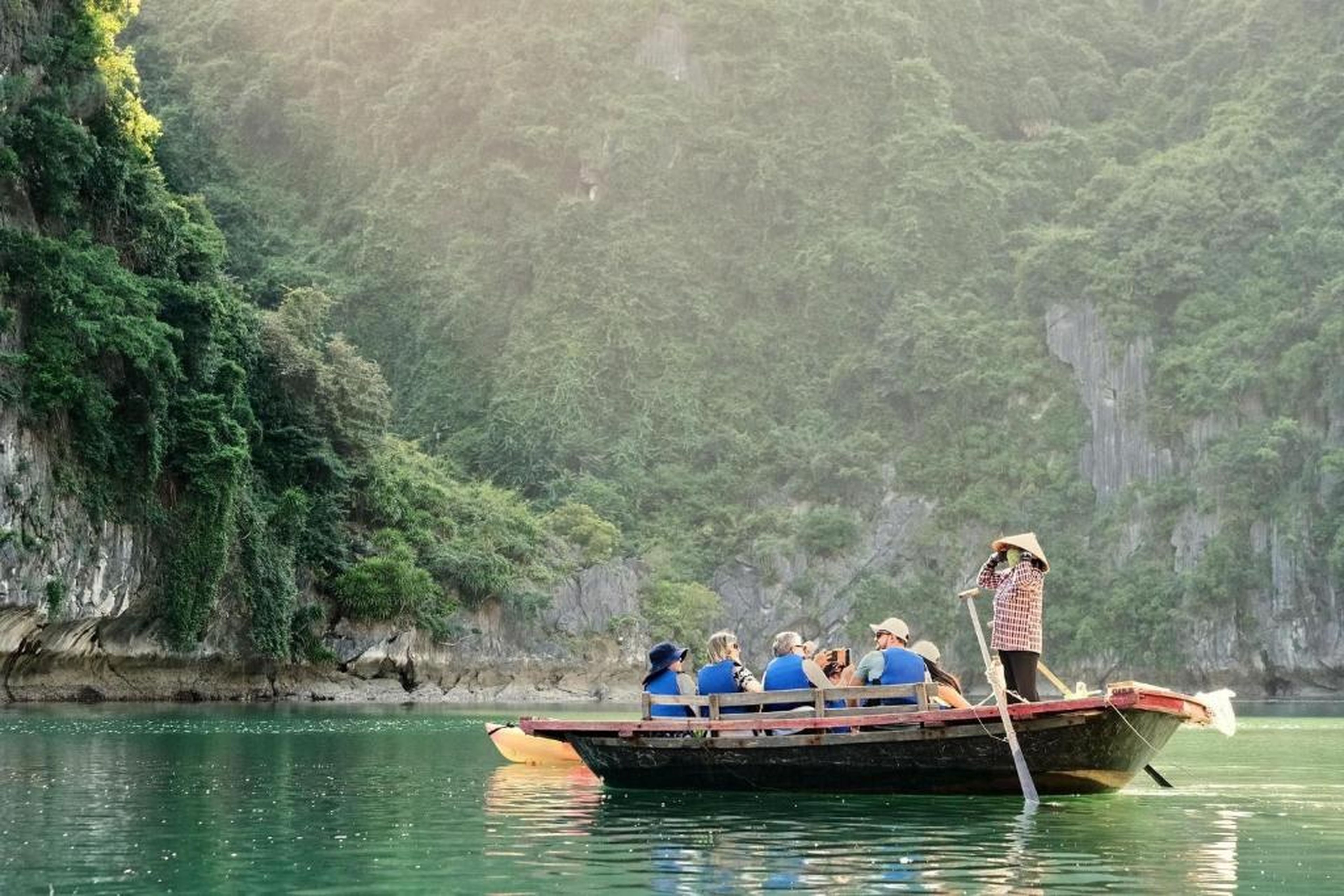 Halong CAPELLACRUISE - Member of Lyra cruise collection - Hình 44