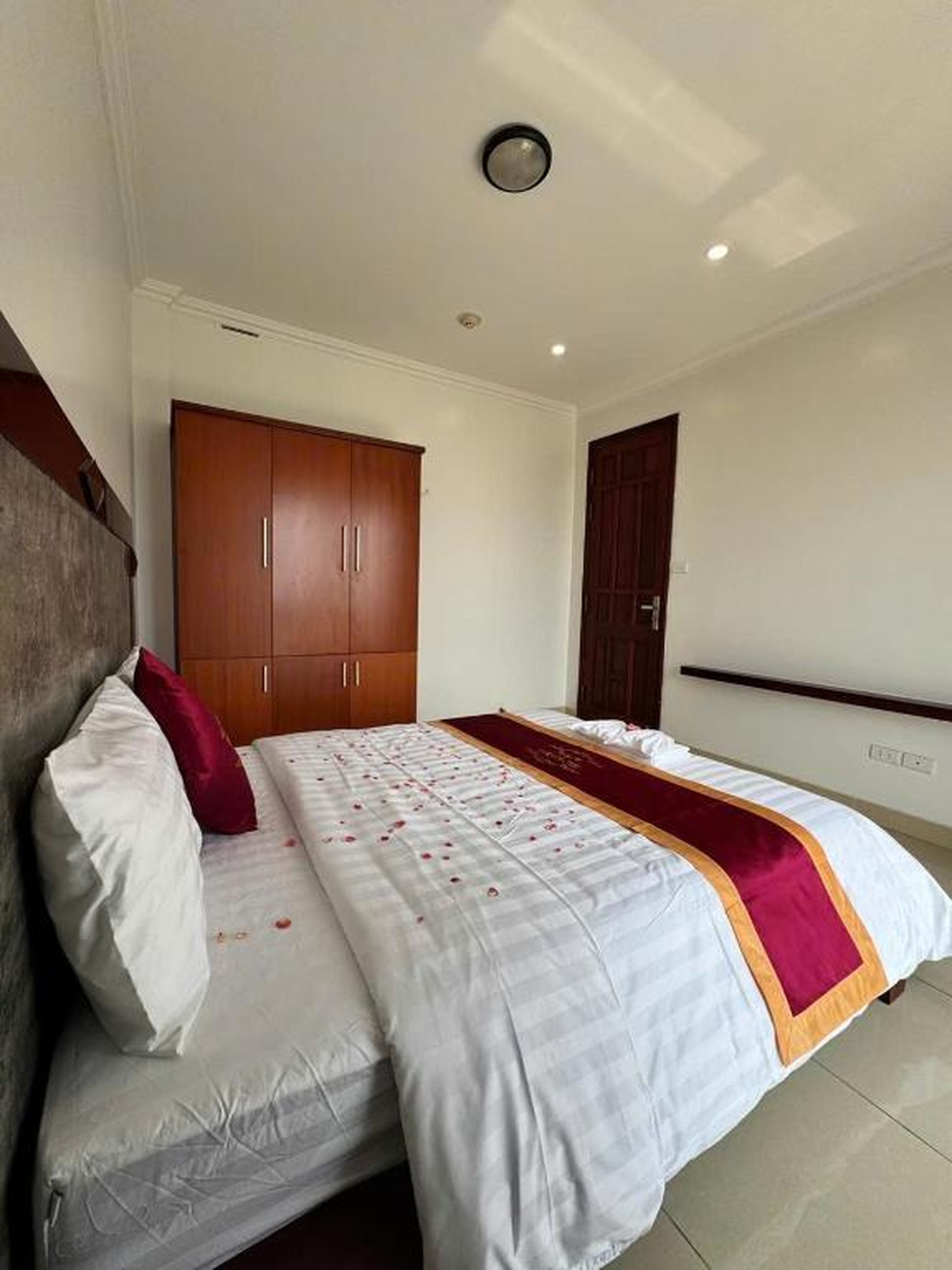 Htc regina hotel - Hình 43