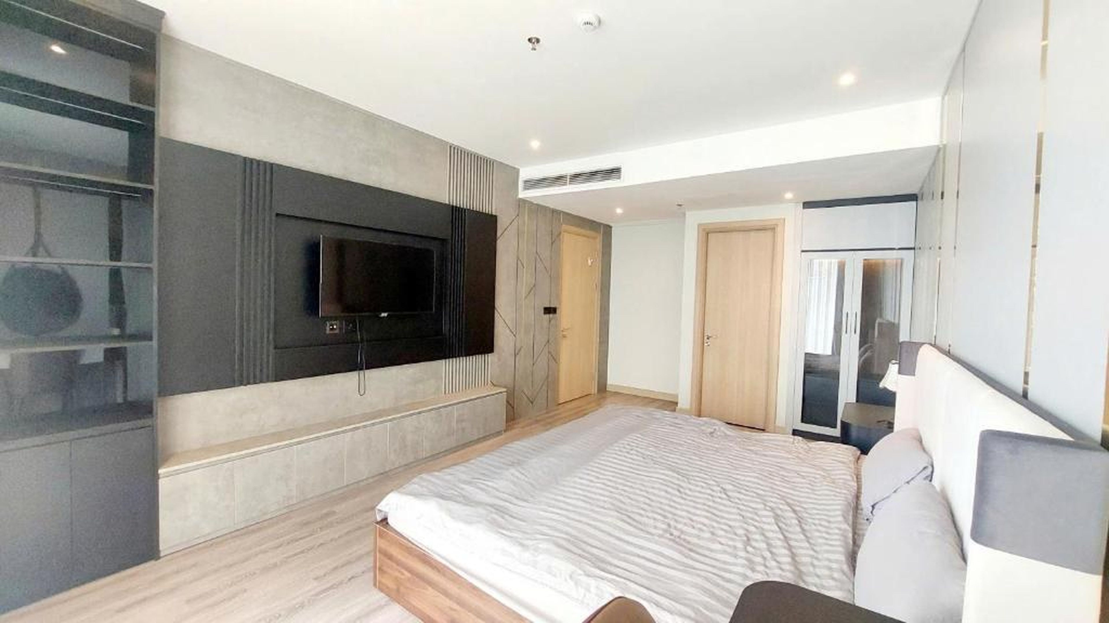 Sweet Home - Homestay apartment system at Citadines Marina Ha Long building - Hình 24