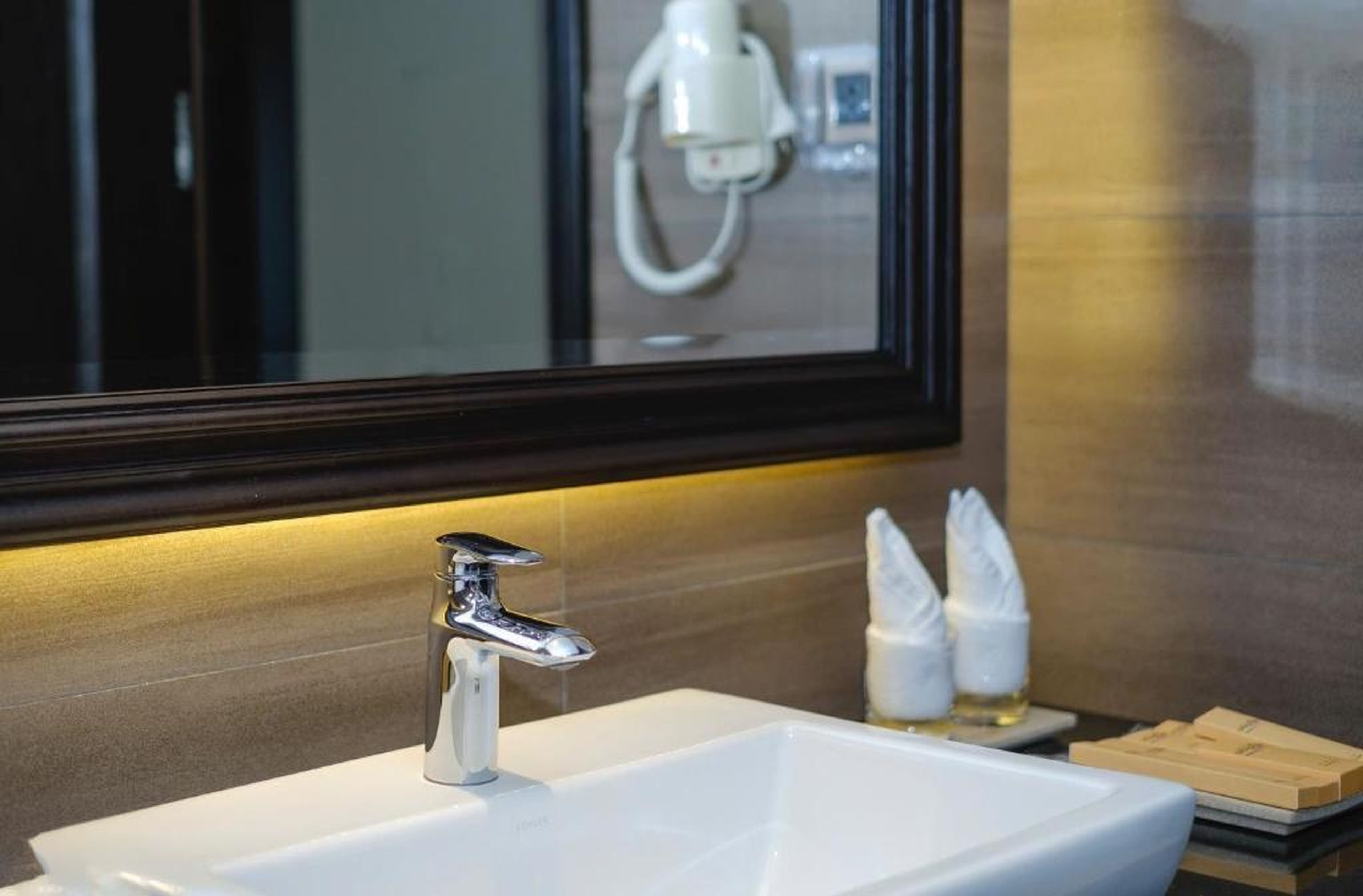 Green Dragon Boutique Hotel - Hình 25