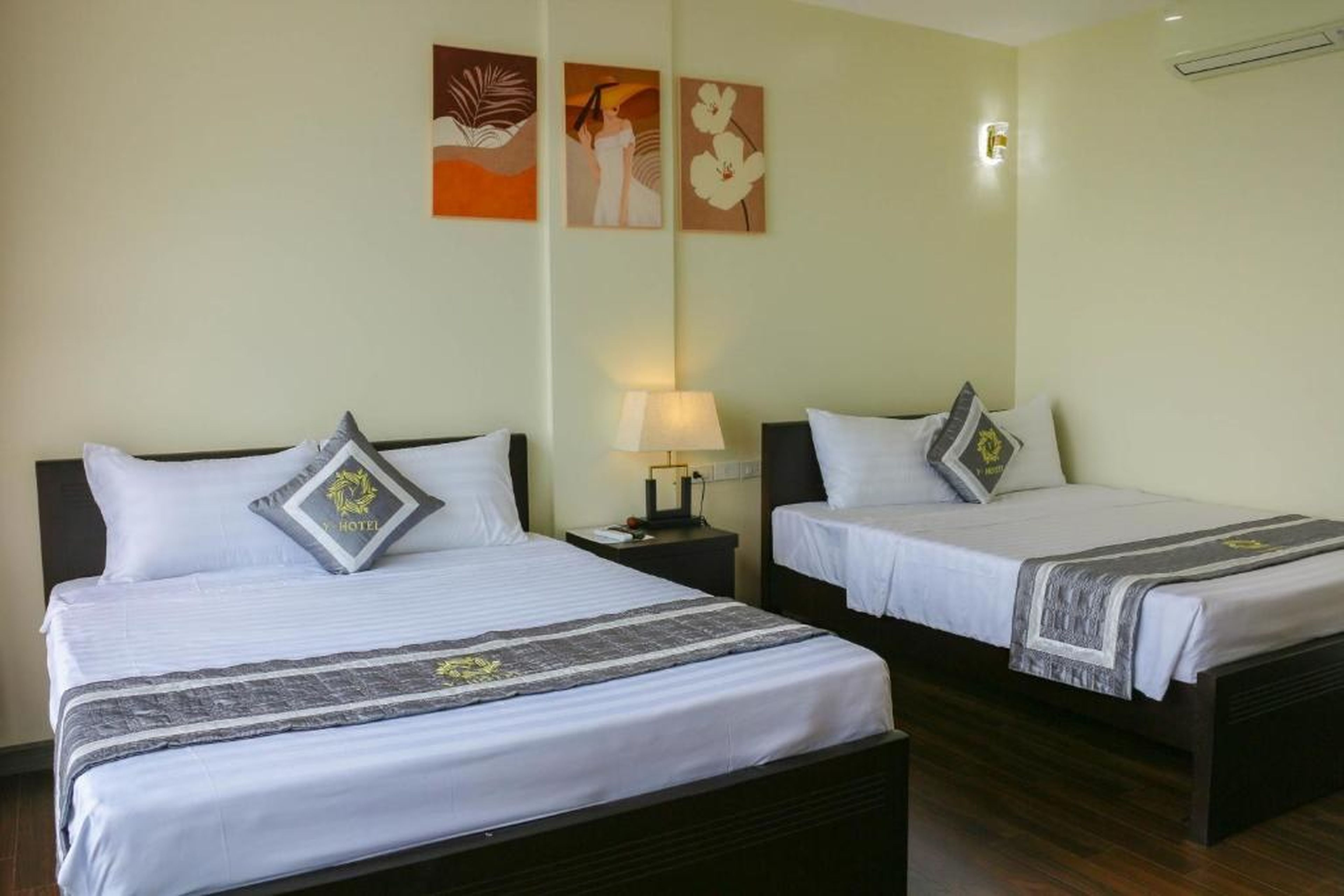 Y - Hotel - Hình 25