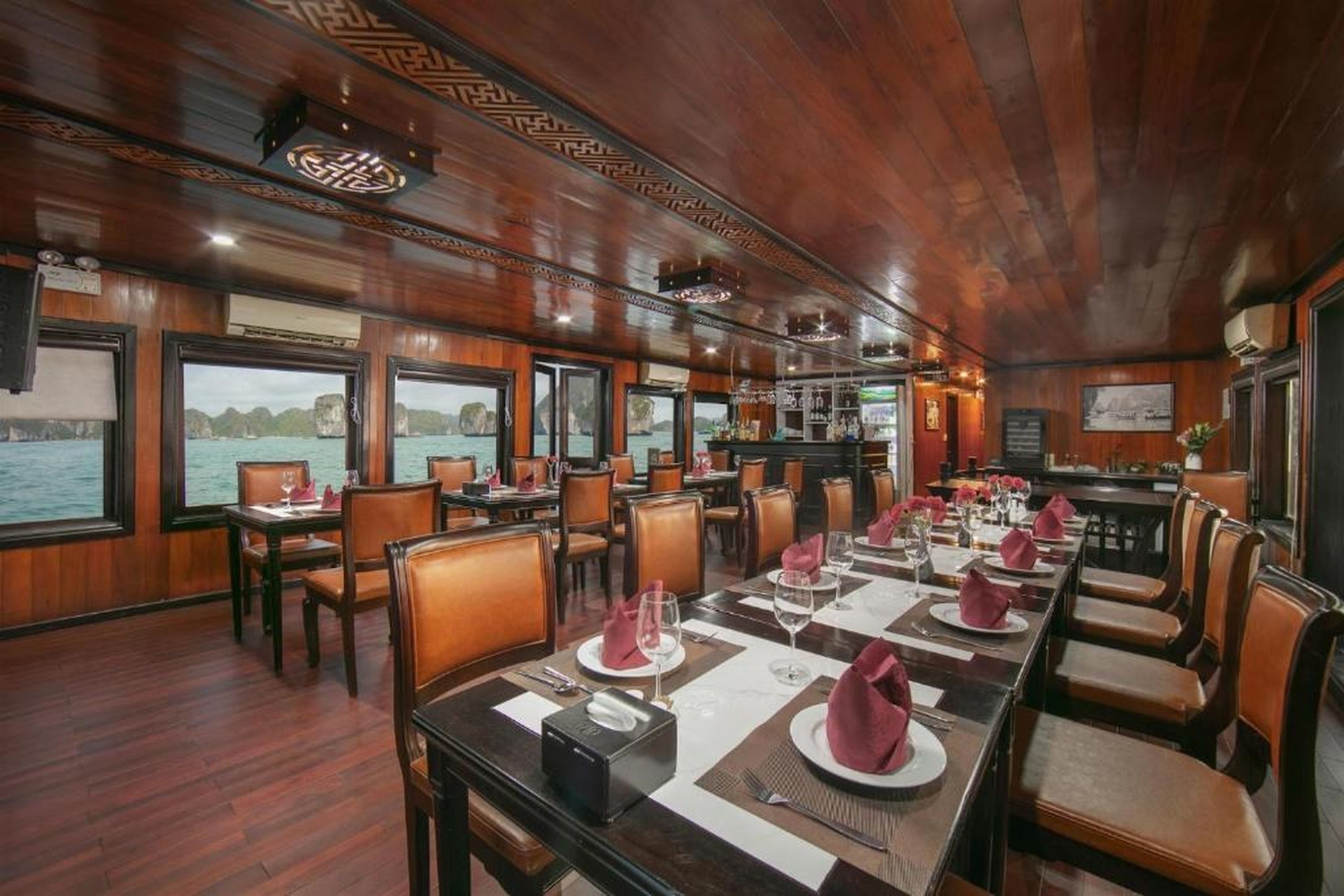 Ruby Premium Cruise - Hình 40
