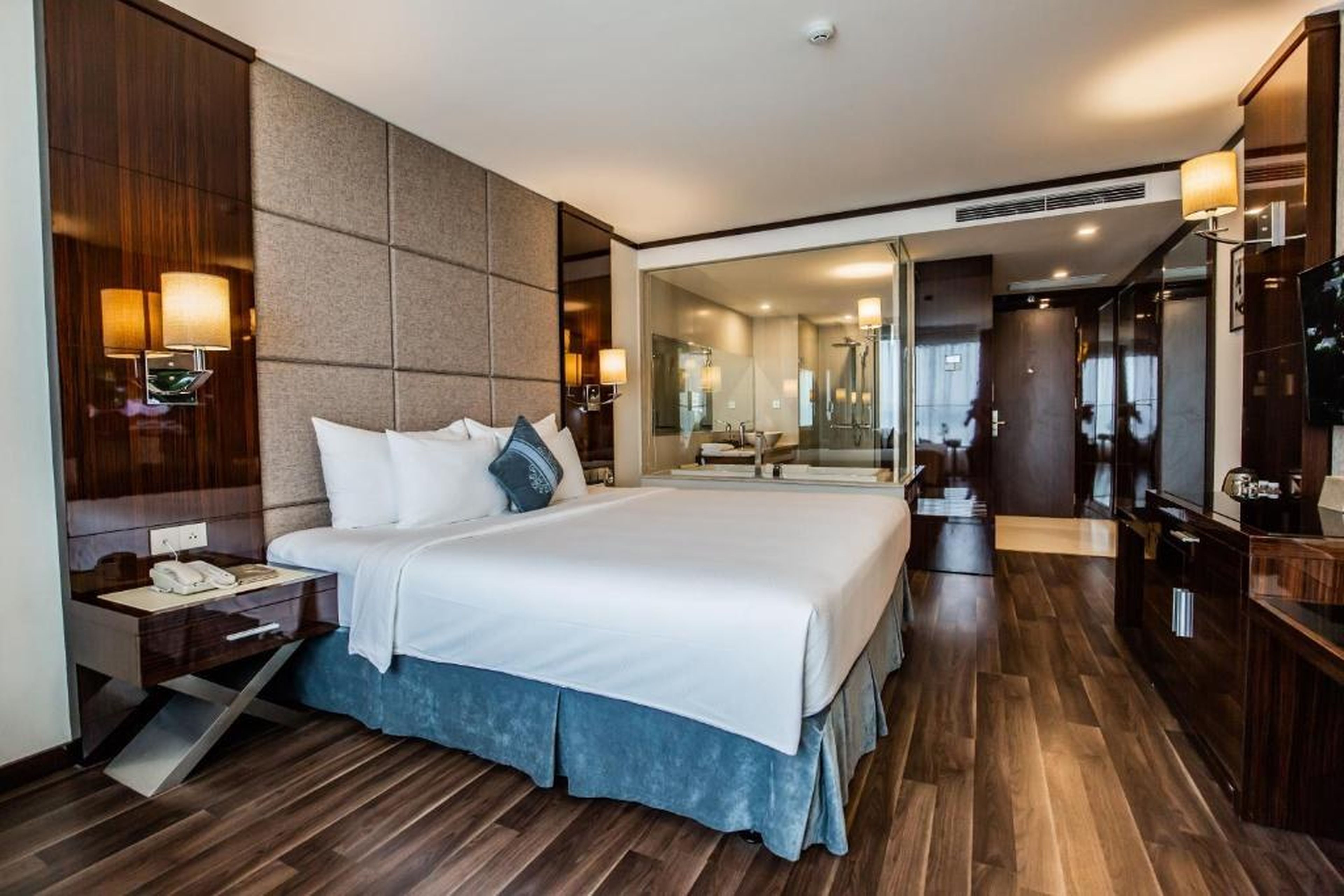 Central Luxury Hạ Long Hotel - Hình 32