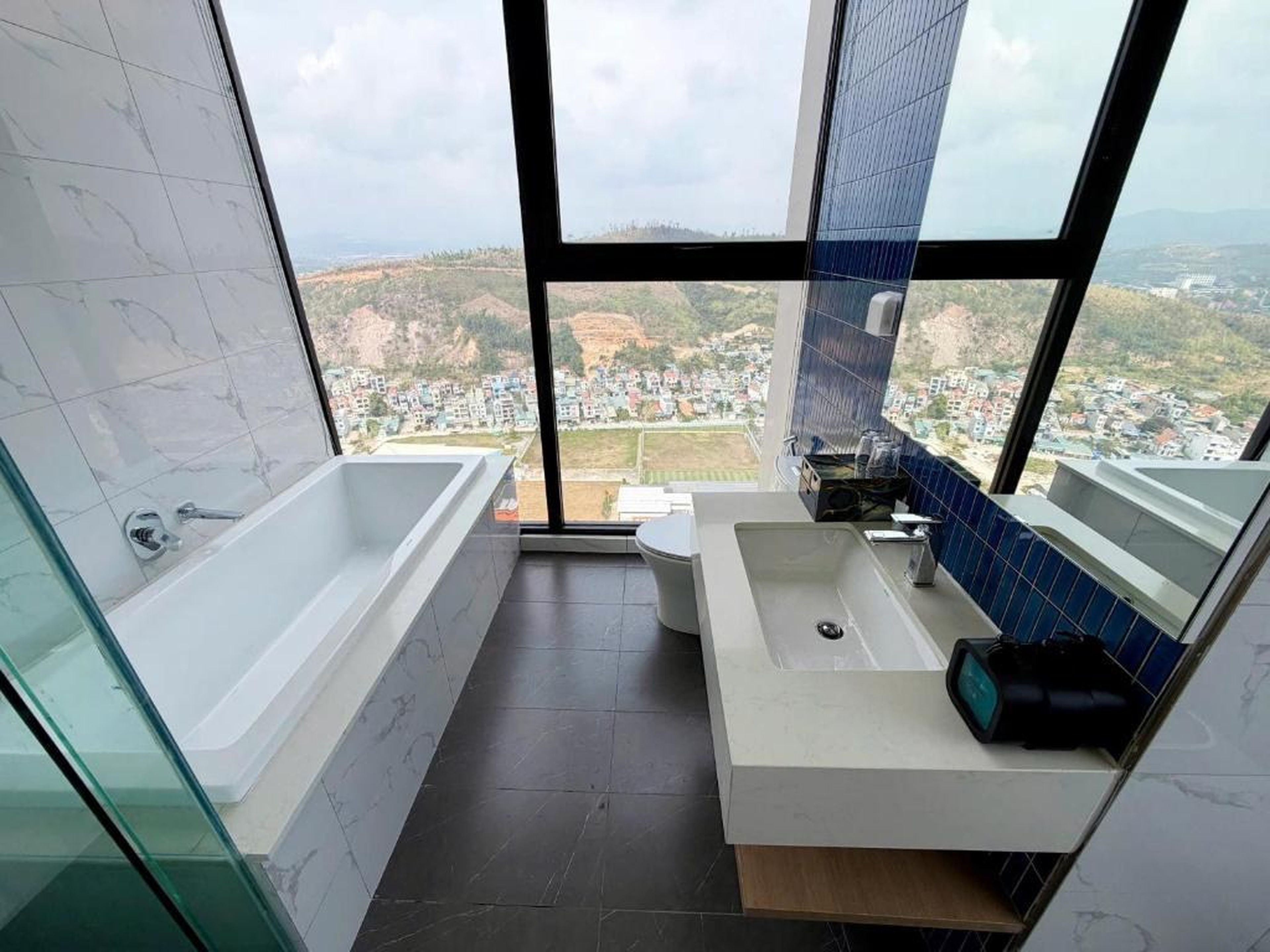 ICON40 Ha Long - Luxury Apartments - Hình 5