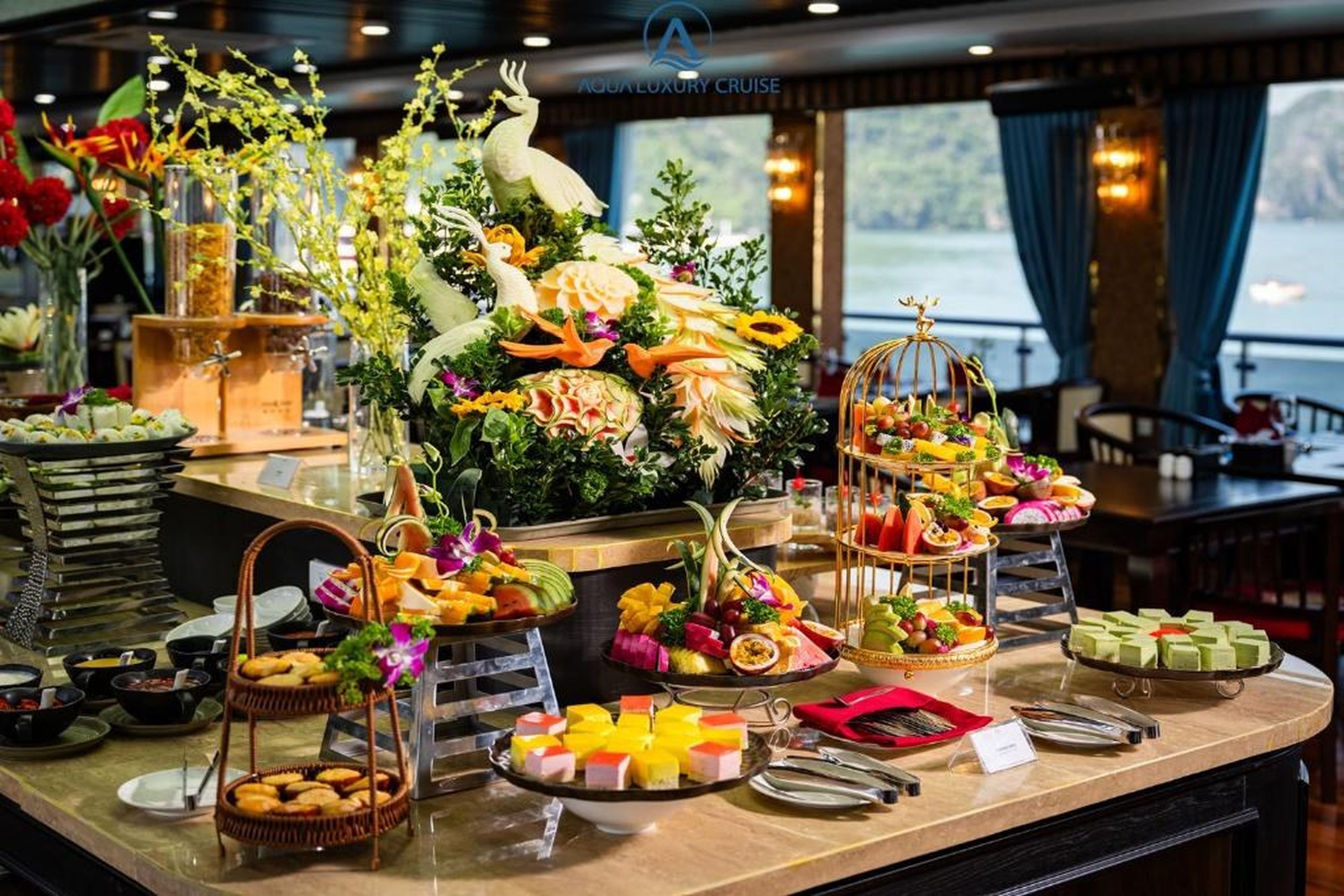 Aqua Luxury Cruise by AHG - Hình 7