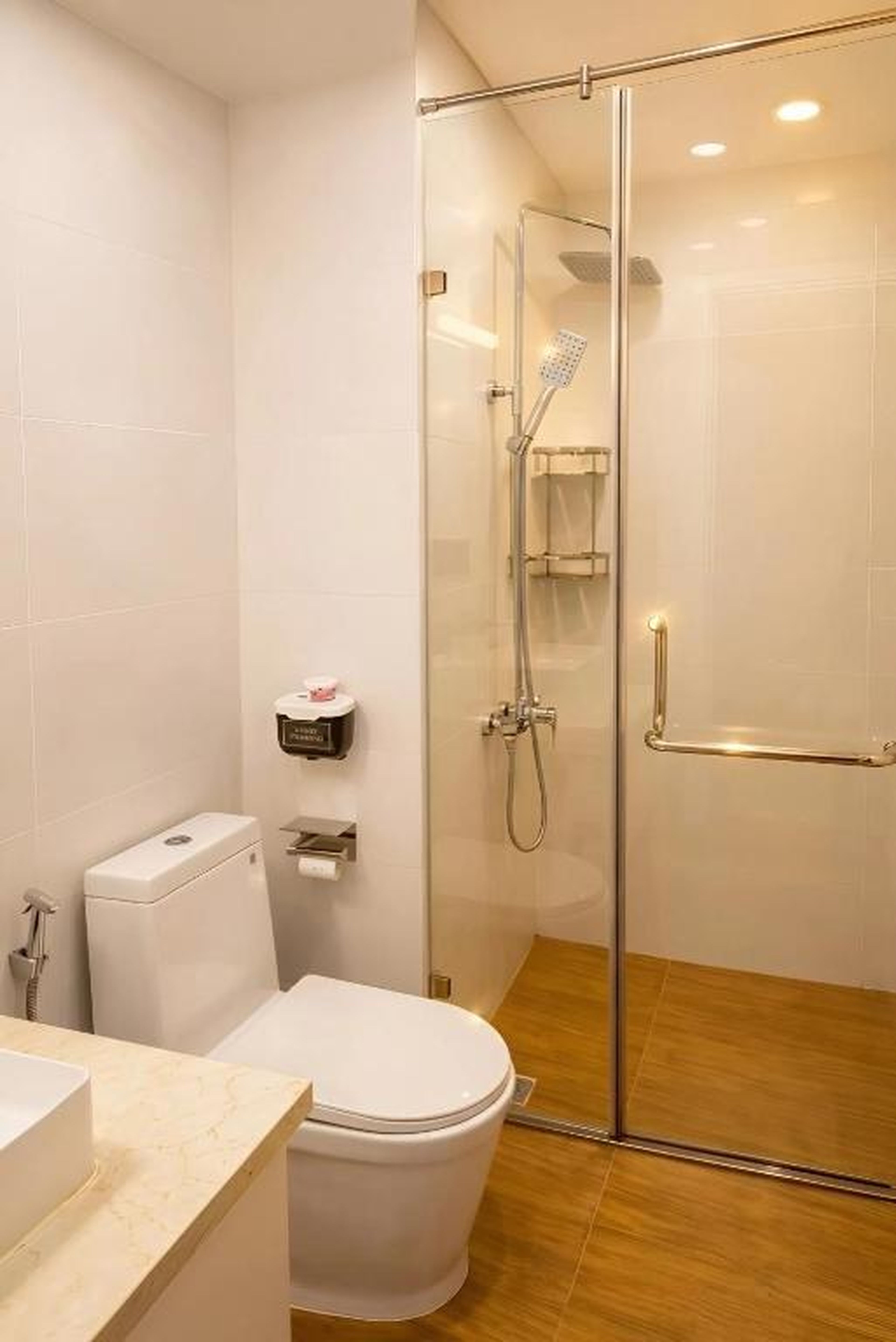 Family - Friendly 2BR Sea View Apartment - Green Diamond Ha Long - Hình 23
