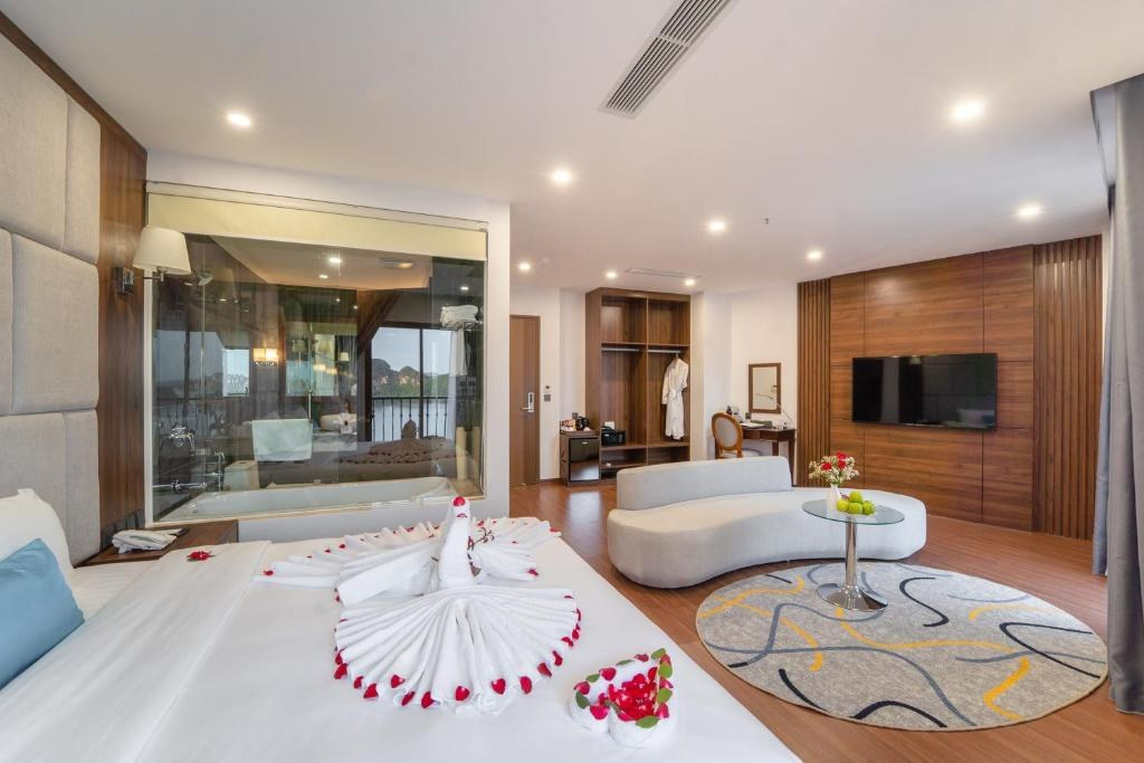 Paddington Hotel Halong Bayview - Hình 9
