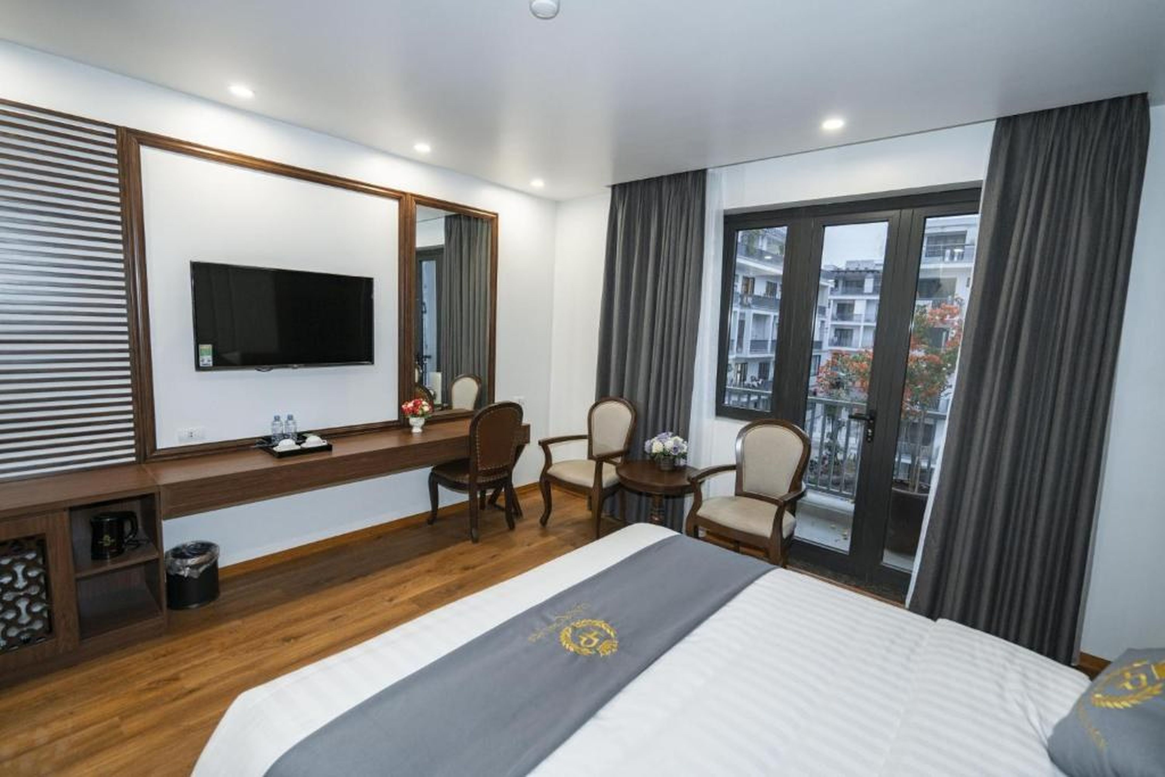 Luxury Palace Hotel - Hình 4