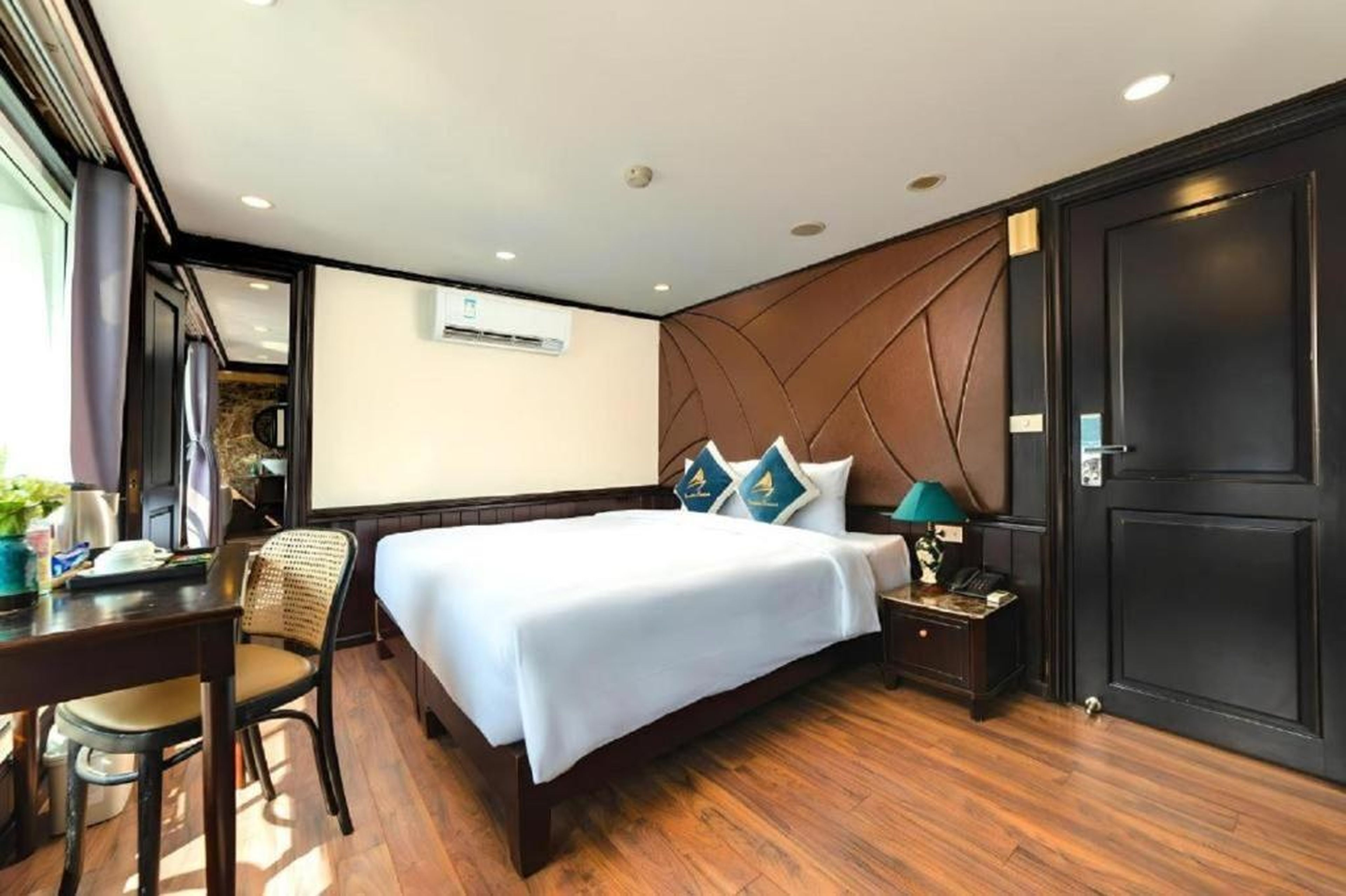 Amanda cruise 5 star ha long bay - Hình 27