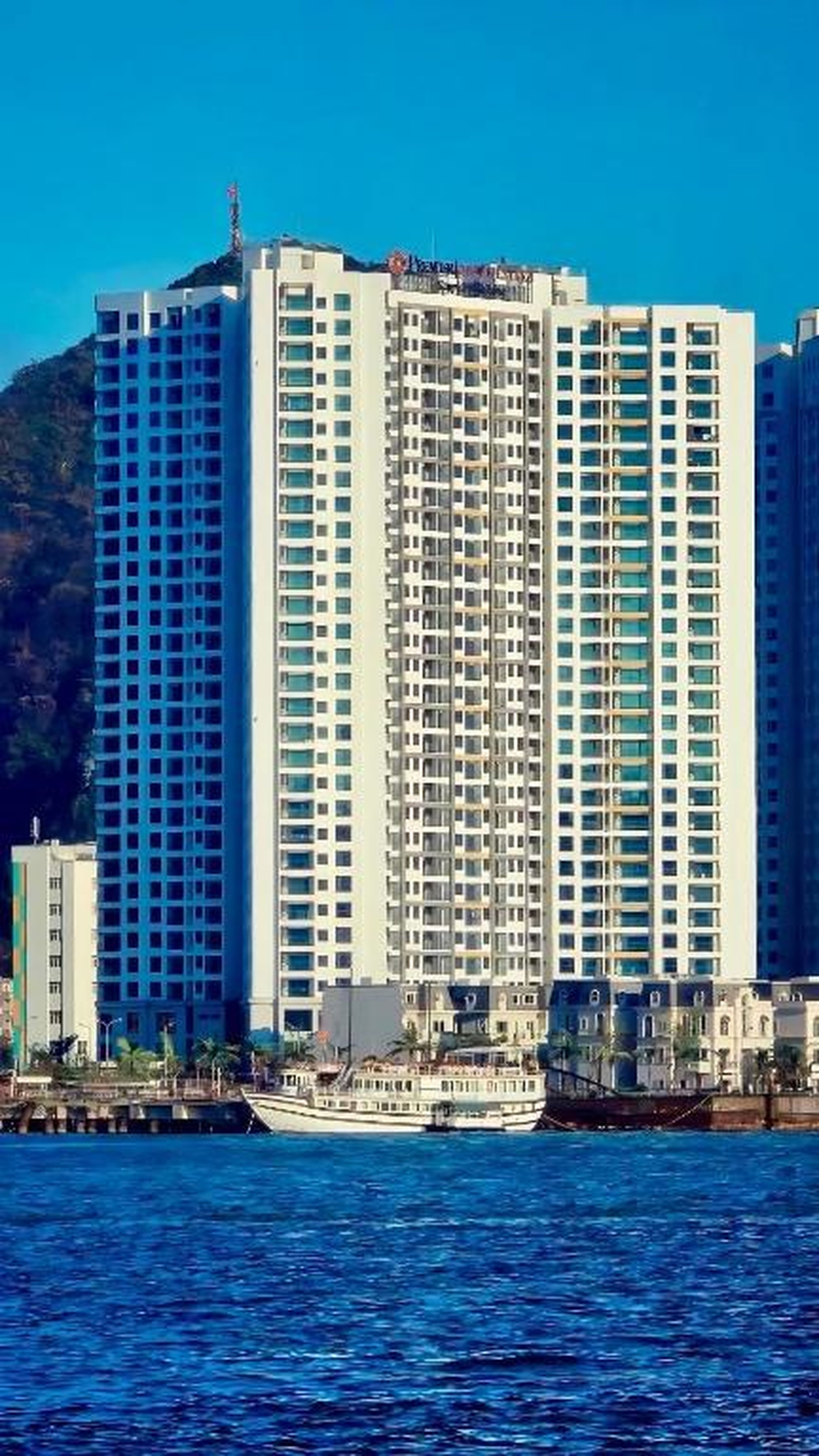 The Sapphire Ha Long - Ocean View Apartment - Pool - Hình 48
