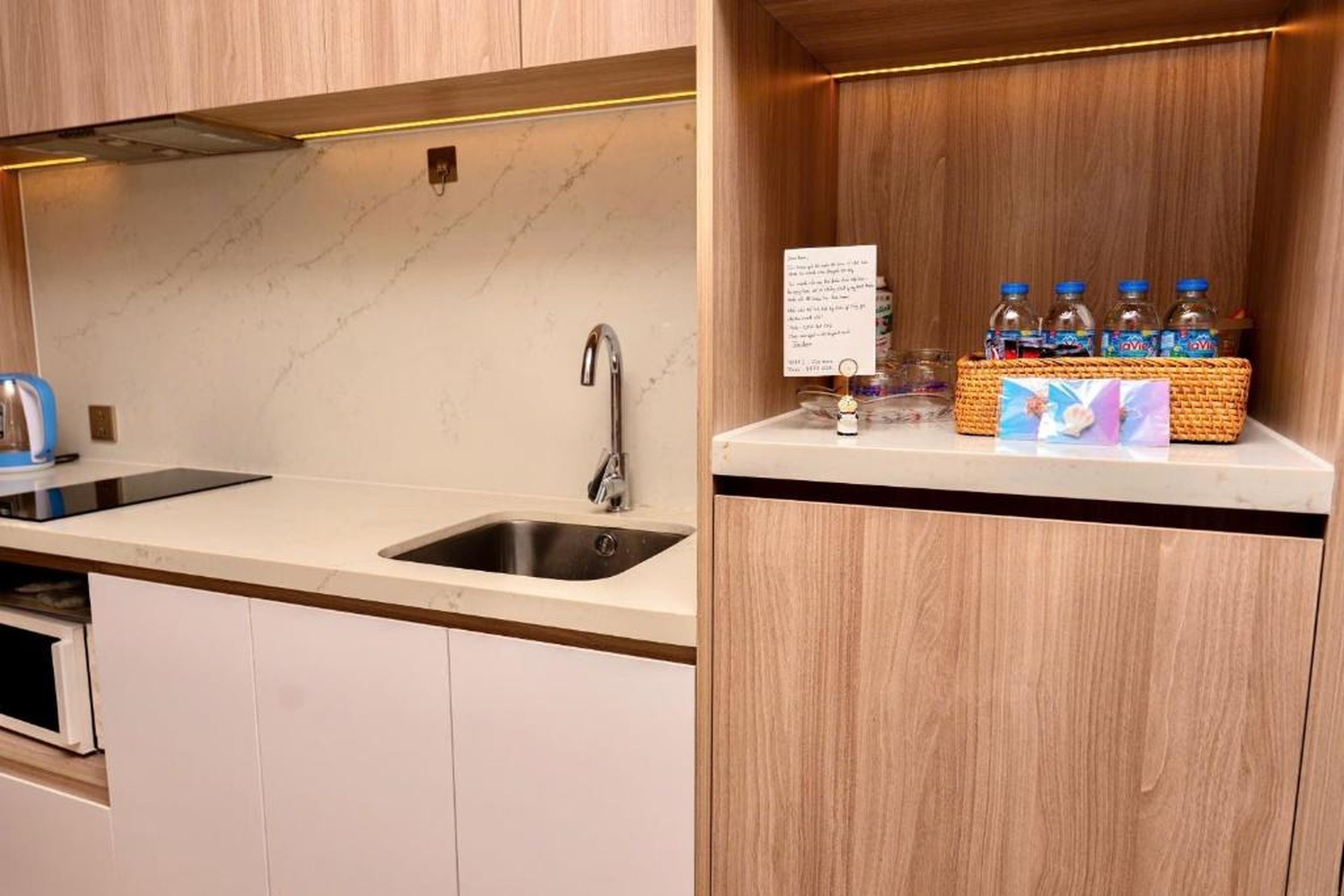 A La Carte Ha long Bay Apartment By JUNHOME - Hình 8
