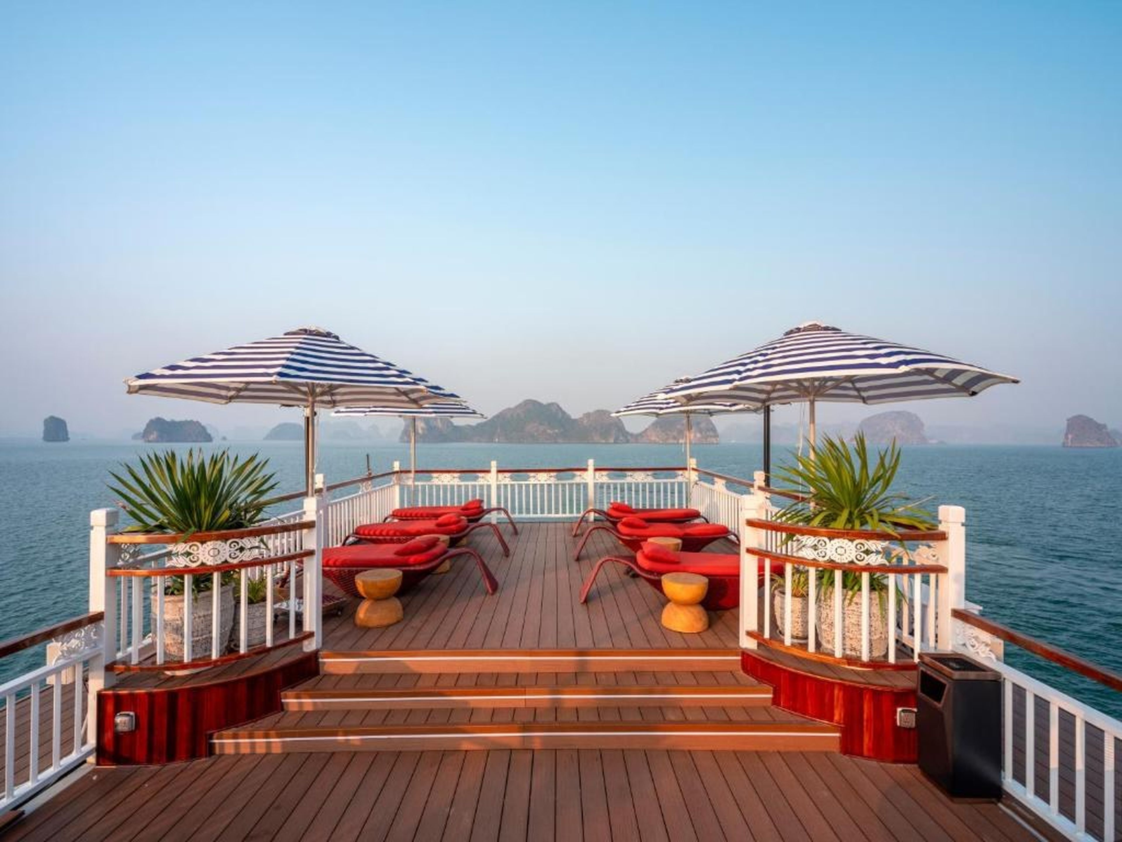 Signature Royal Halong Cruise - Hình 5